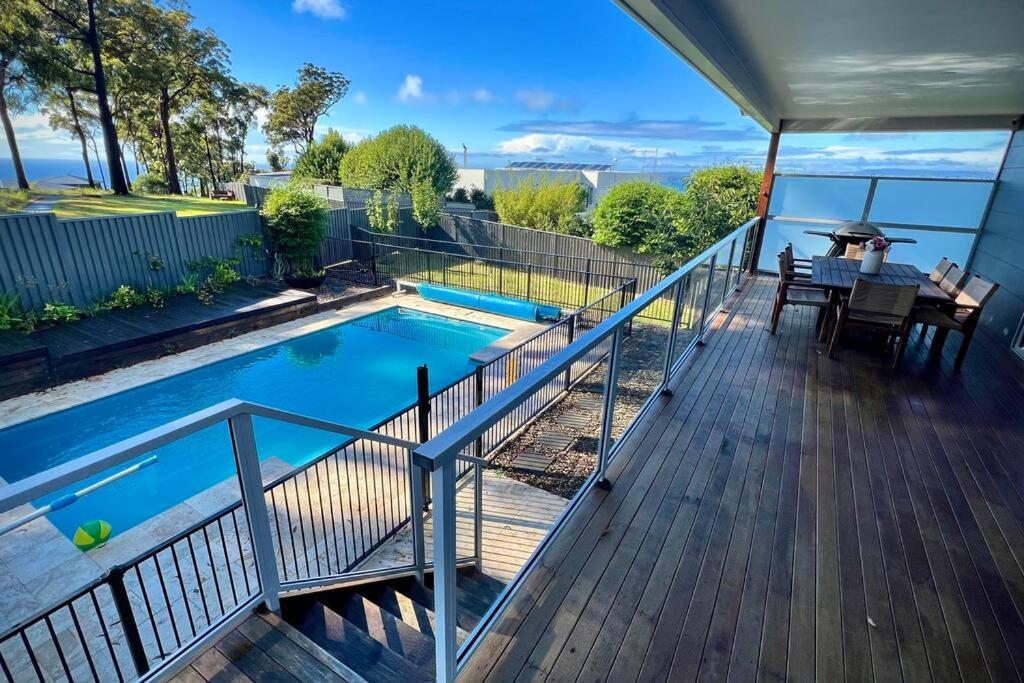 Allawah - 5 bedroom luxury home with a pool