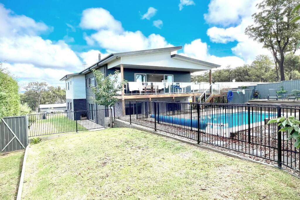 Allawah - 5 bedroom luxury home with a pool