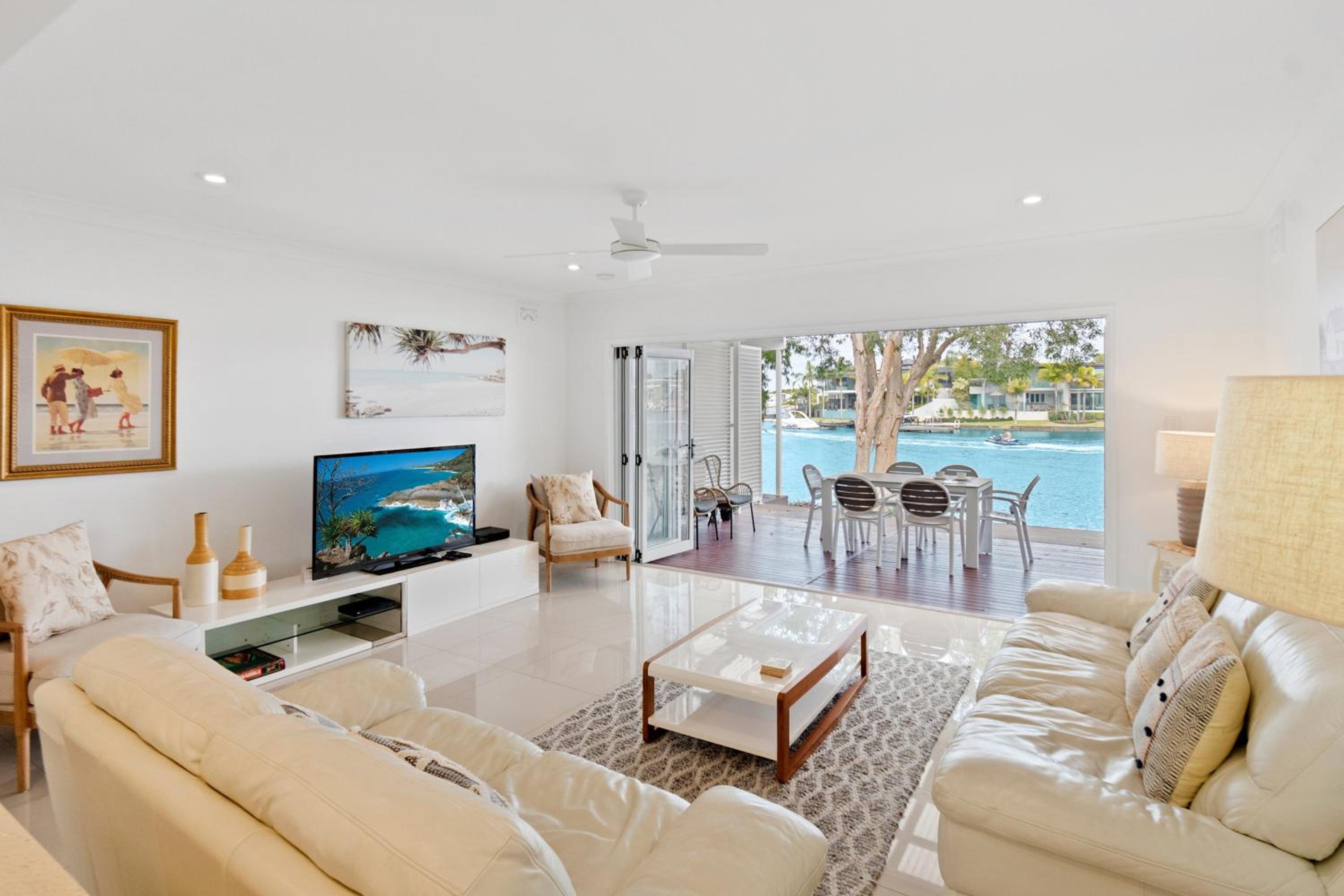 Noosa Entrance Waterfront Resort