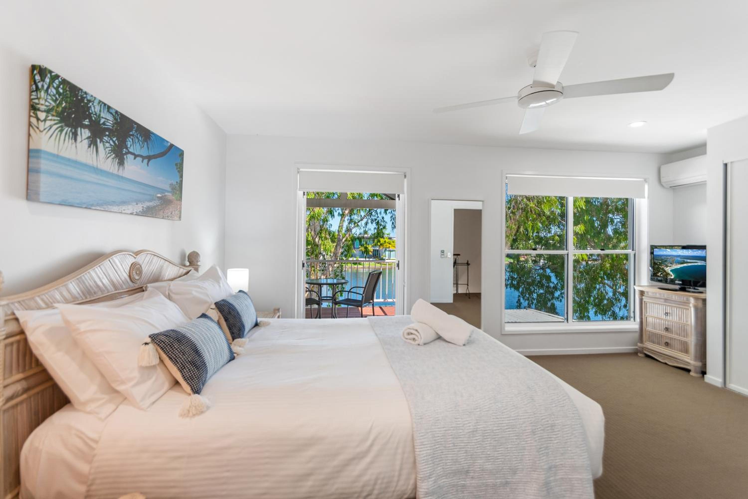Noosa Entrance Waterfront Resort