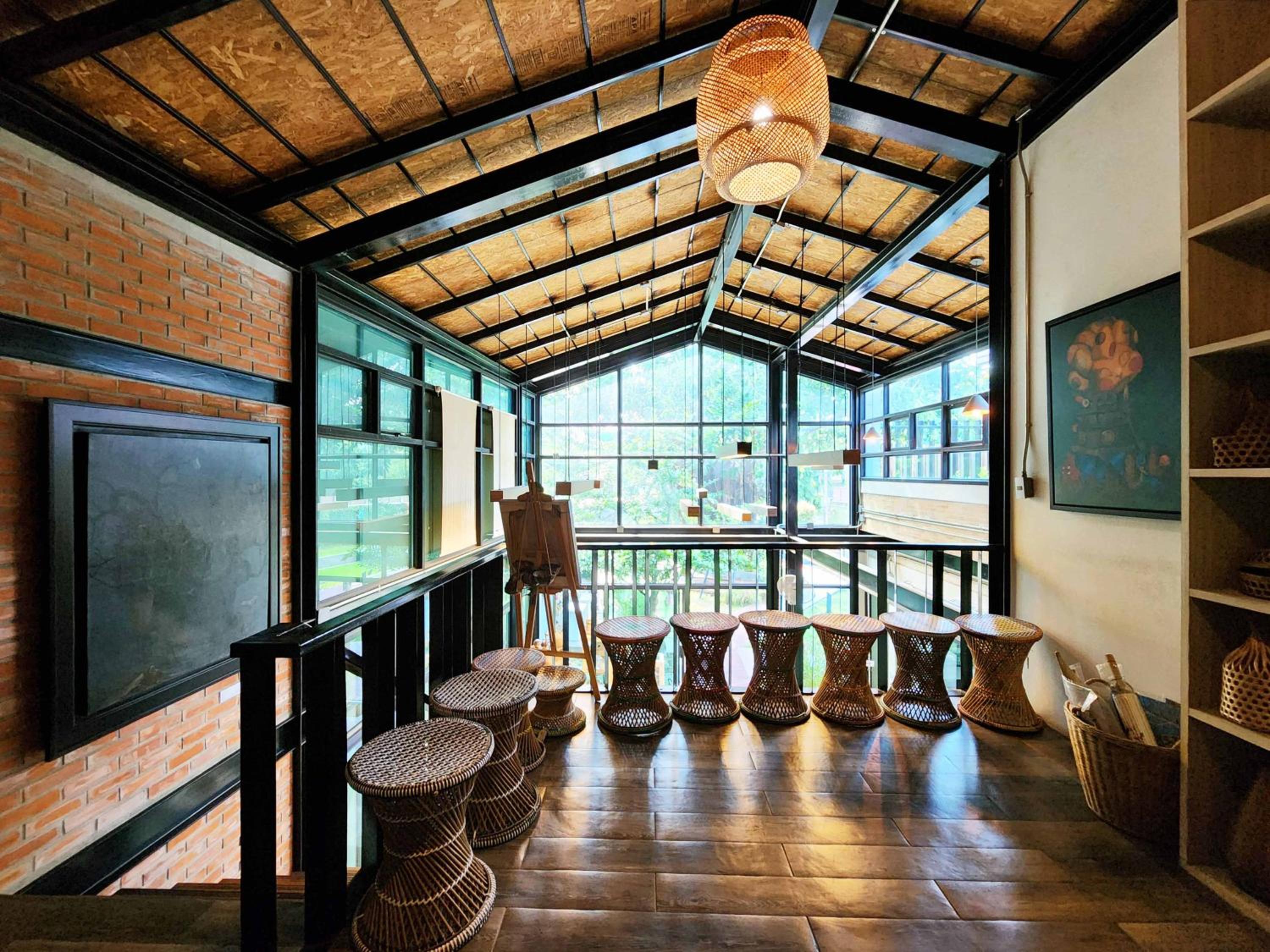 Baan Mai Kradan Hostel Chiang Rai
