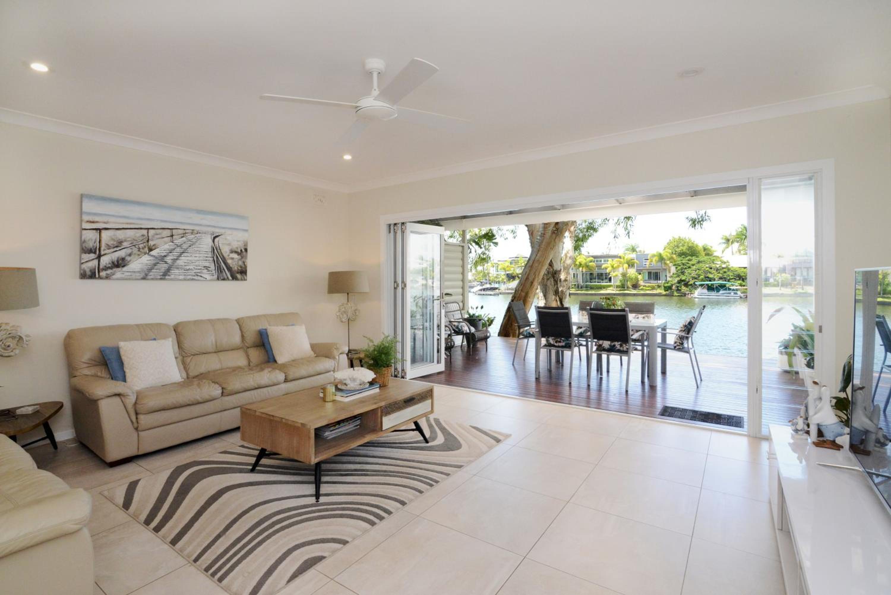 Noosa Entrance Waterfront Resort