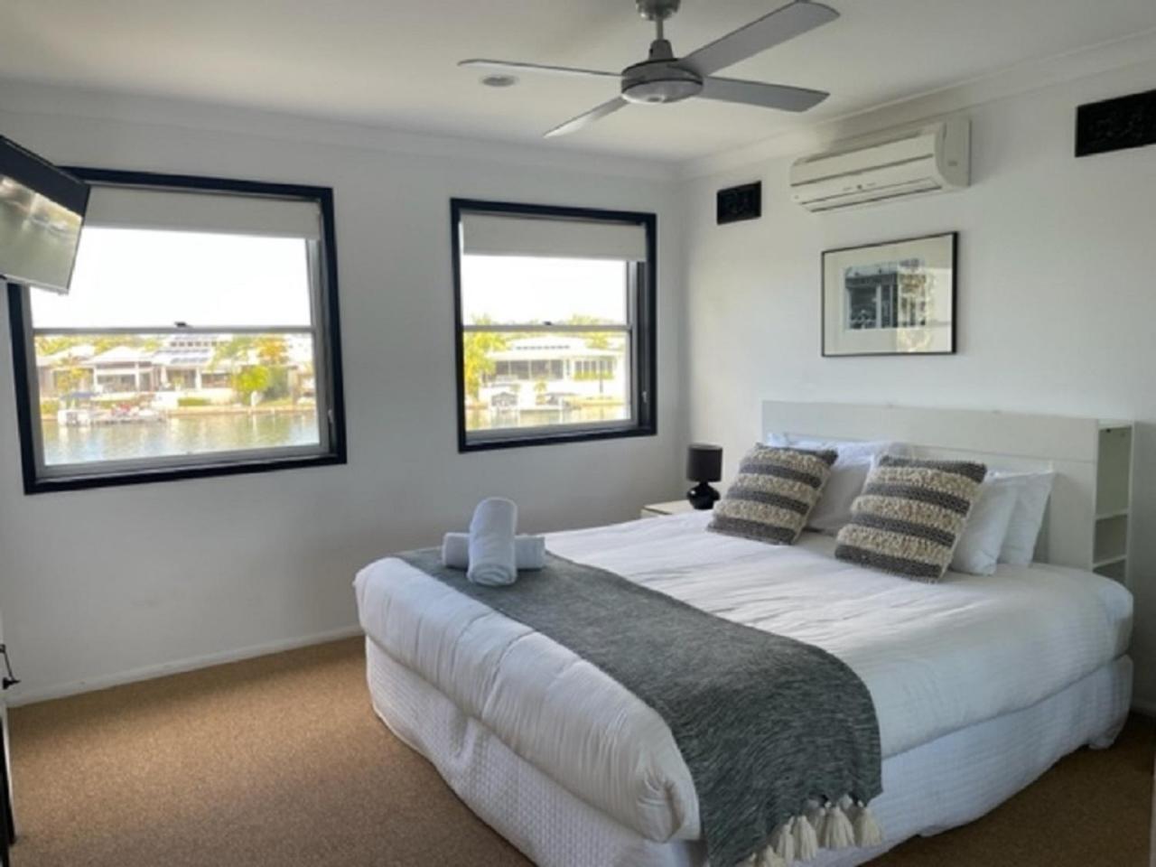 Noosa Entrance Waterfront Resort