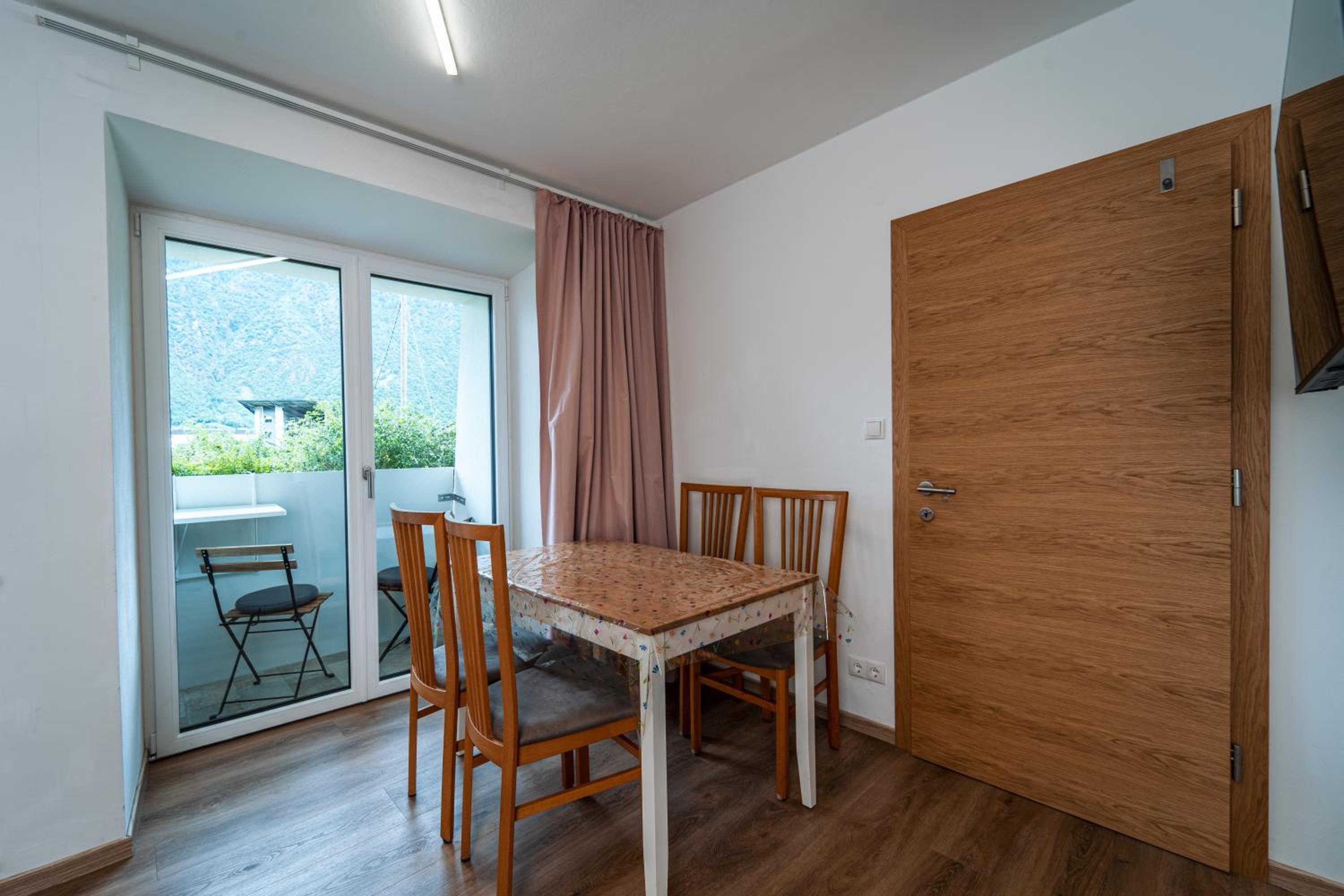 Mias Apartments