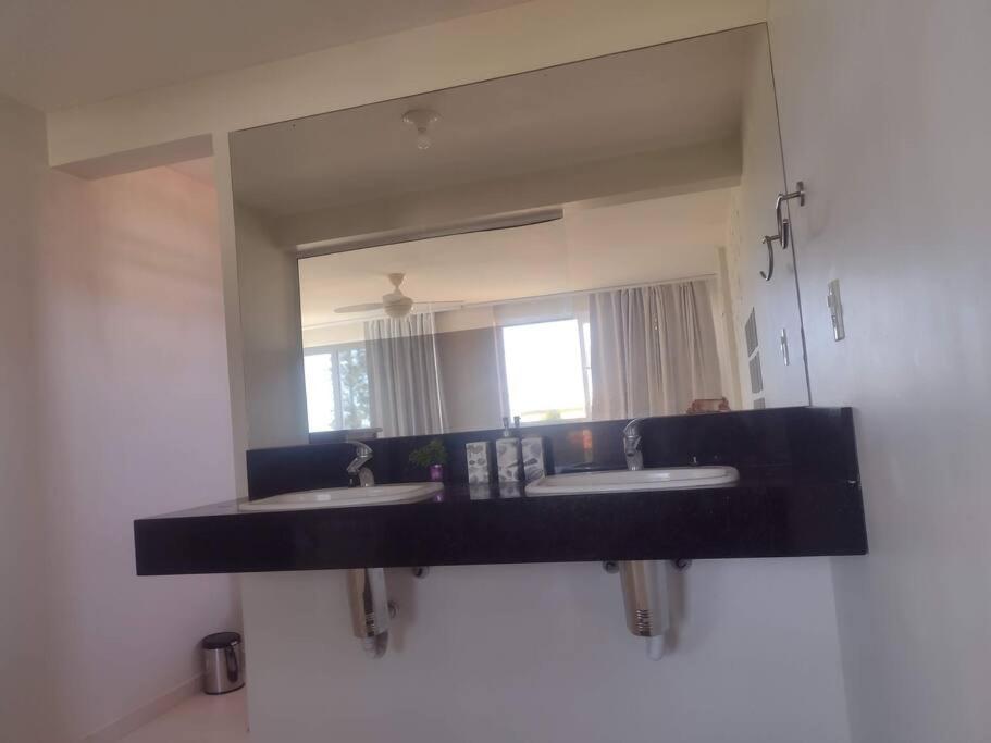 Vila Roque linda casa com vista panorâmica da Praia dos Açores