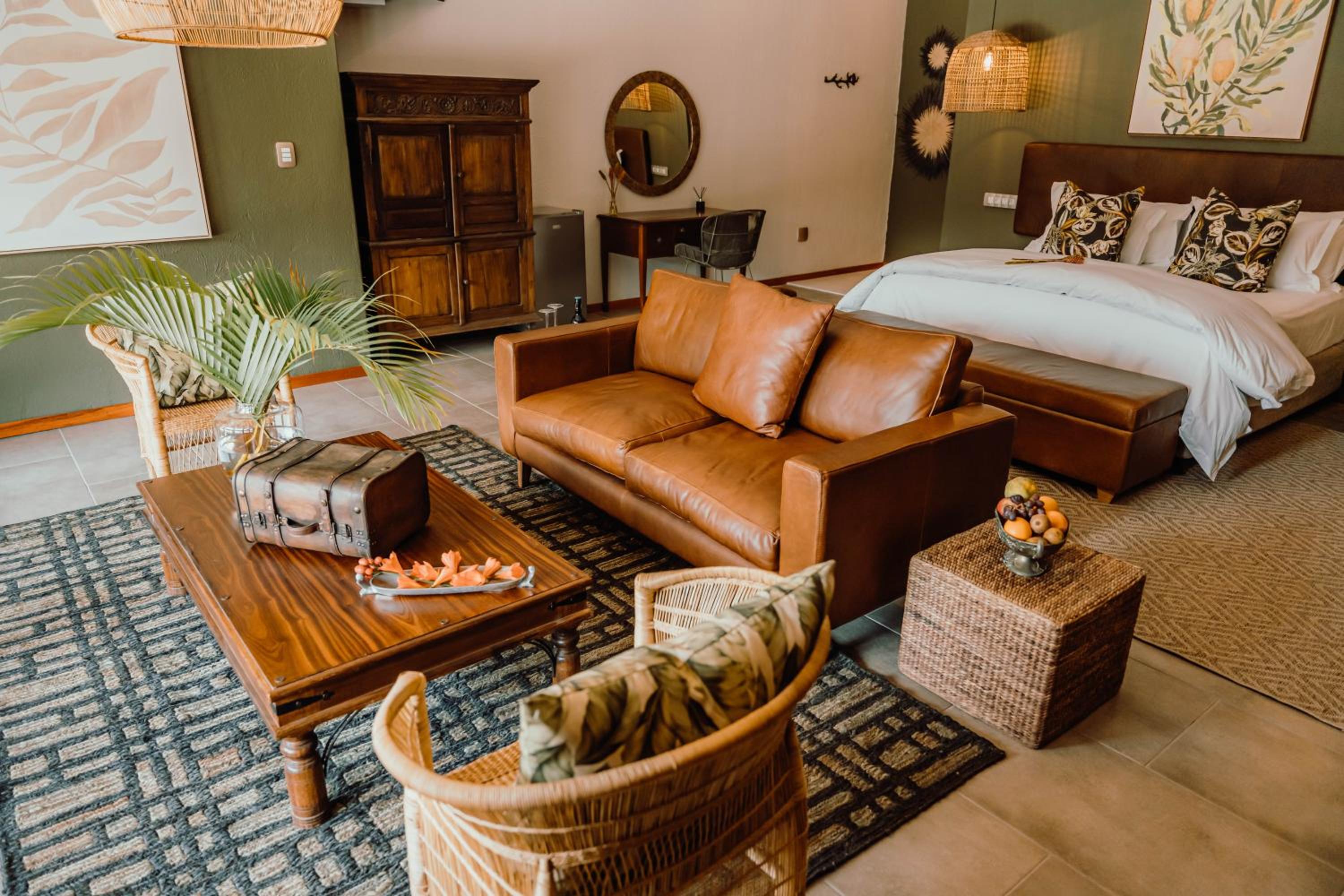 Bambuu Lakeside Lodge