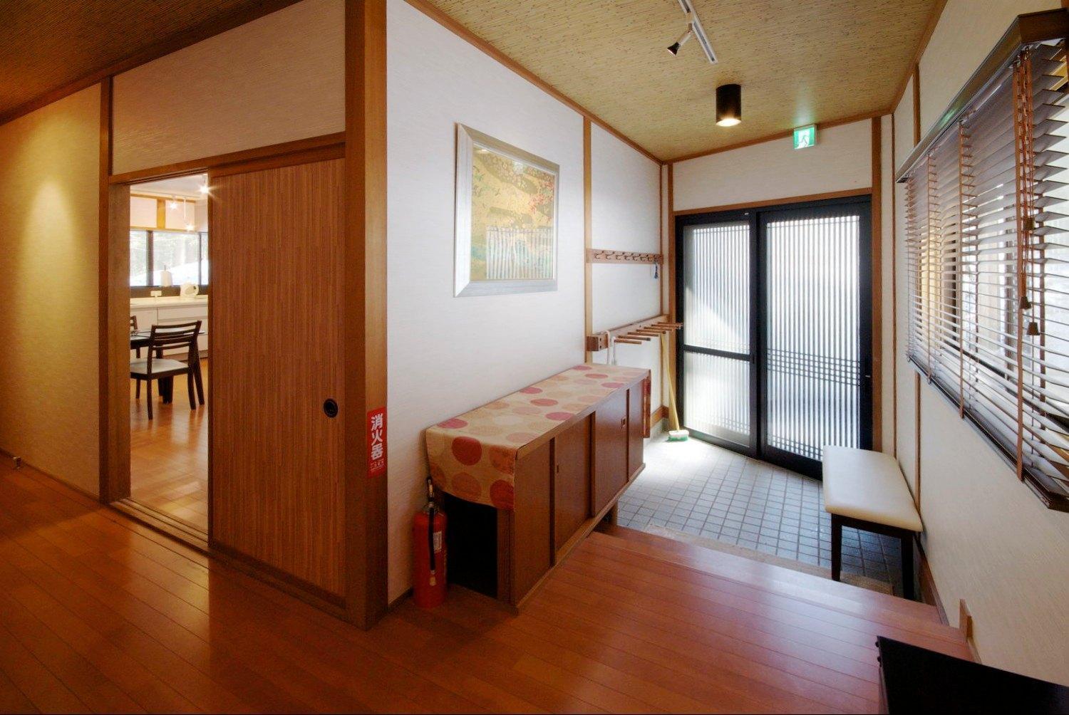 Hakuba Forest House by JAMSZ ROYALE view 3