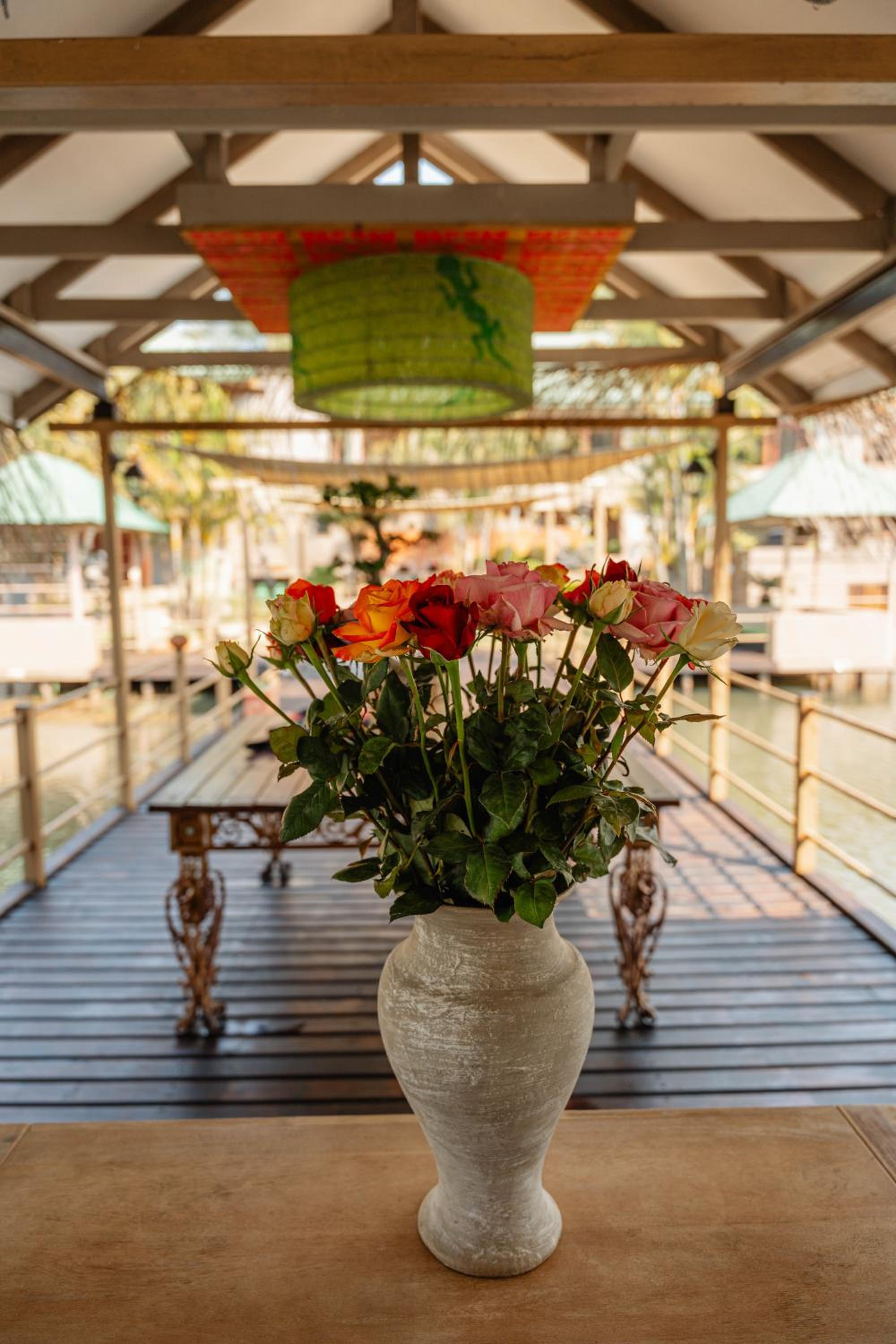 Bambuu Lakeside Lodge