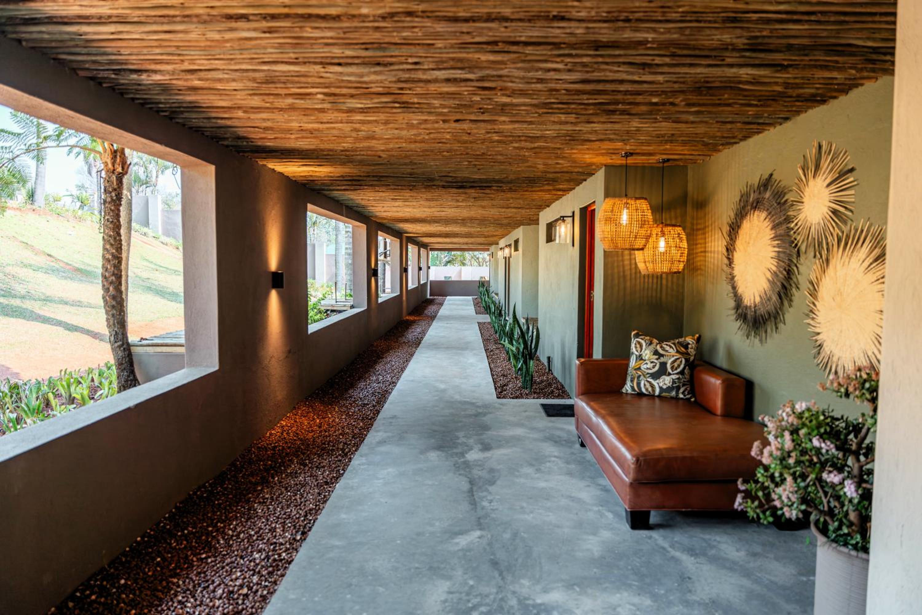Bambuu Lakeside Lodge