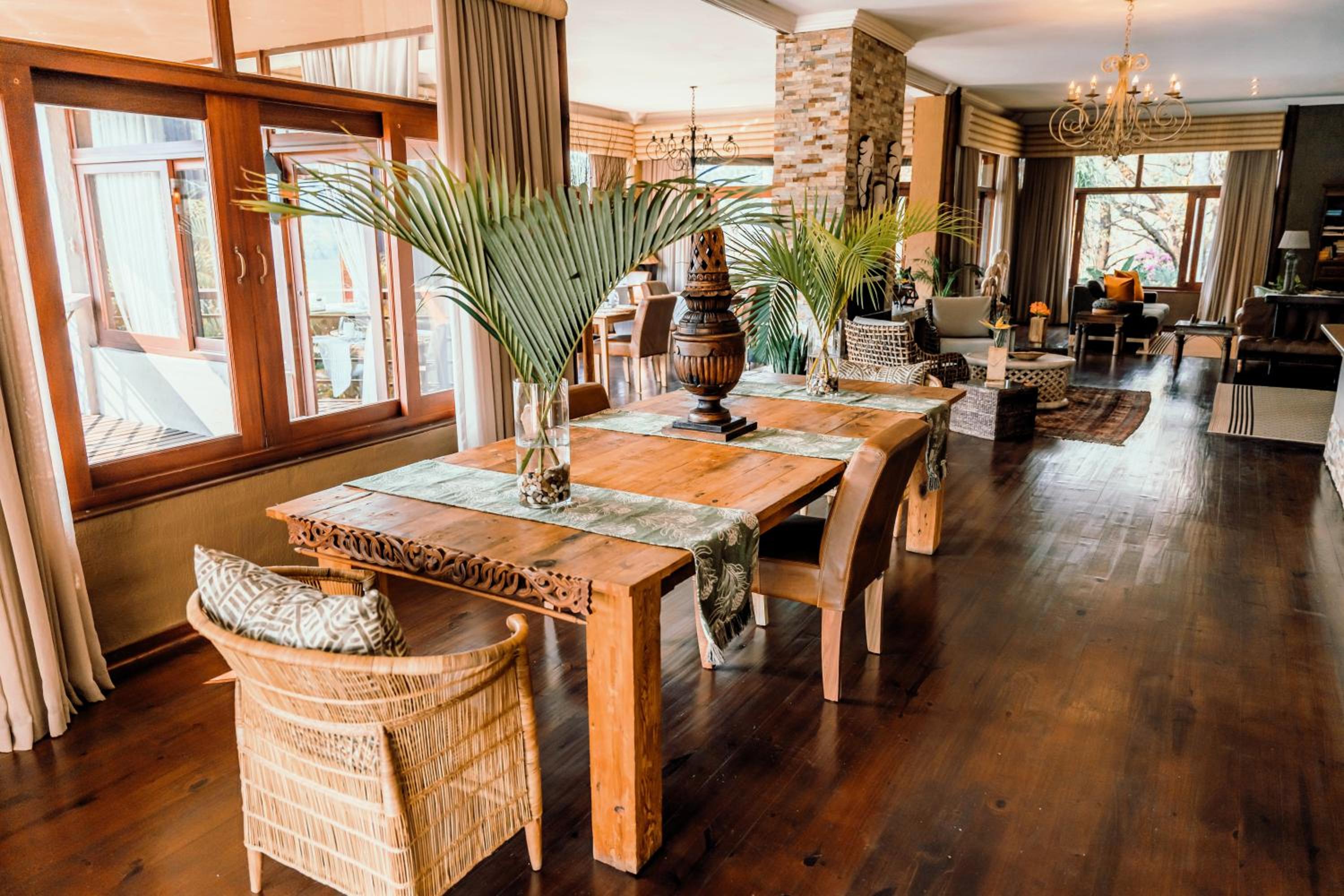 Bambuu Lakeside Lodge
