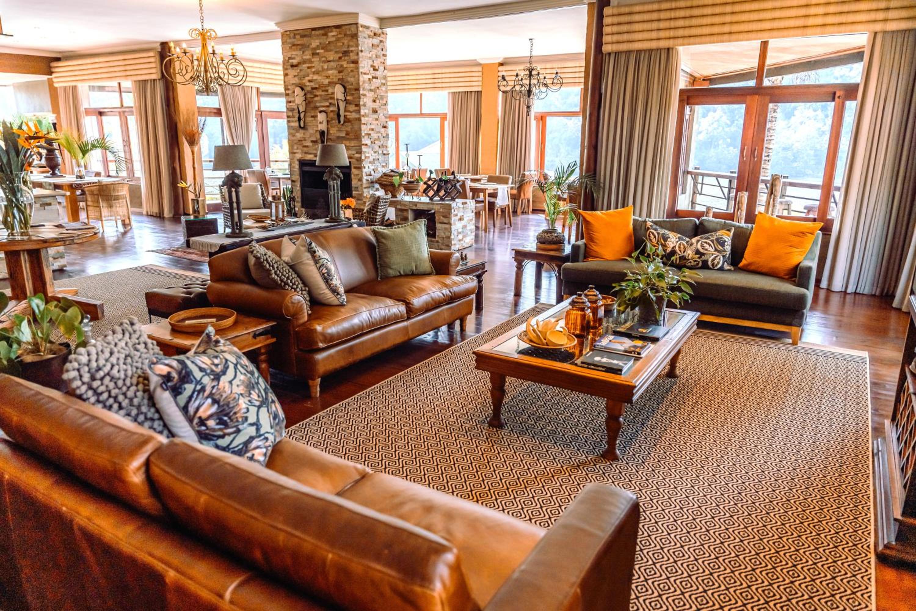 Bambuu Lakeside Lodge