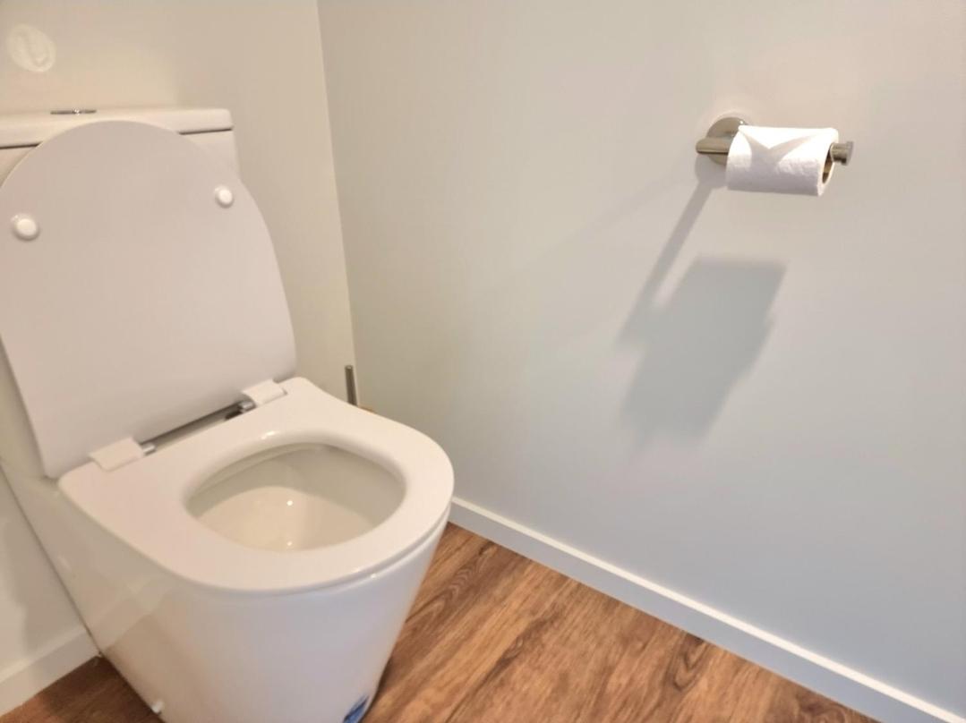 Addington townhouse with carpark 8mins walk to Hagley park south