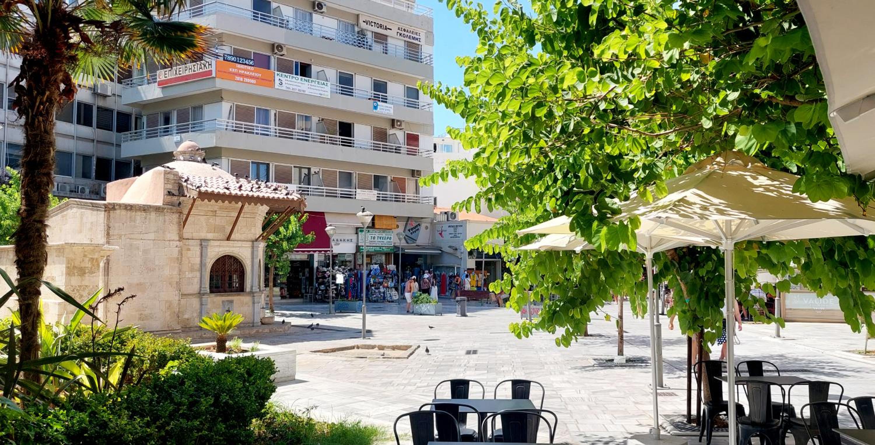high end suite at the center of Heraklion