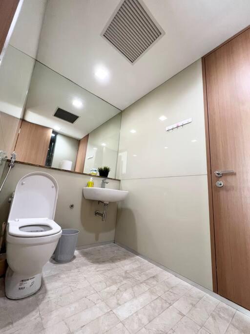 Soho Suites, Centrally Located at KL City Centre