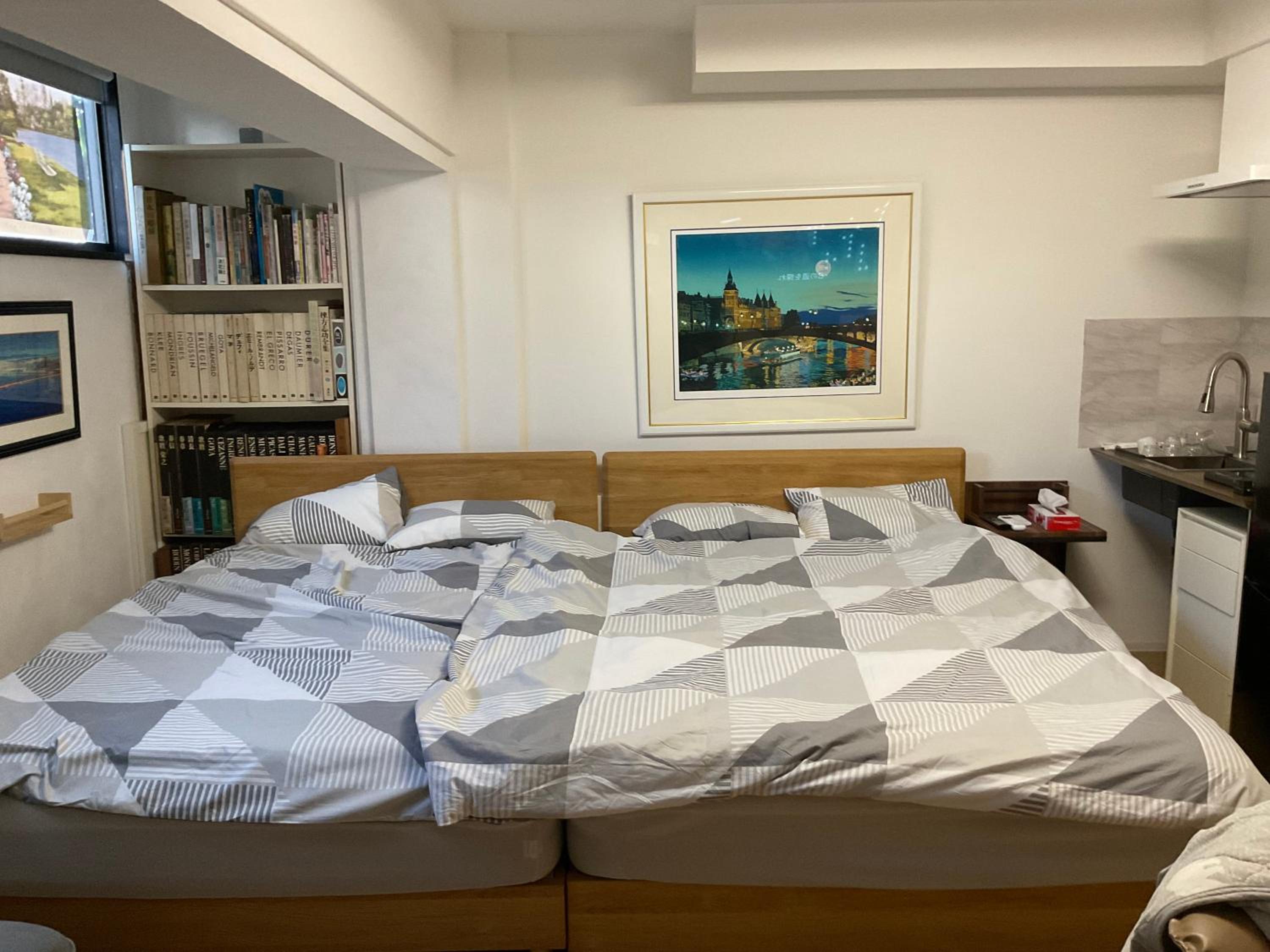 Gallery Compass- Art Stay with Breakfast Free Parking