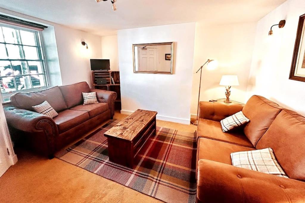 Jacobite's Retreat, 17th century cottage in the heart of Inverness view 3
