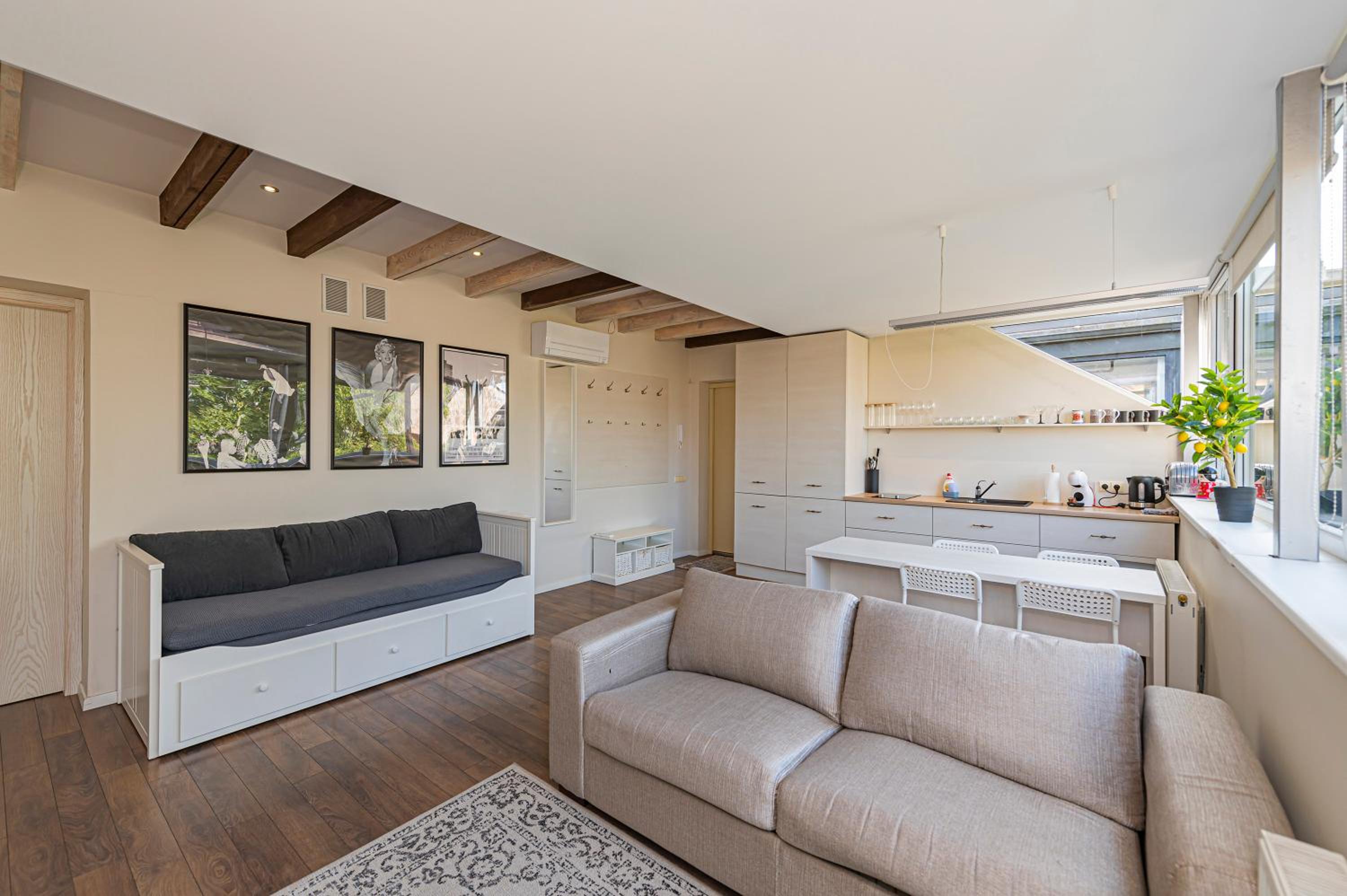 Bohemian style city center apartment by Polo apartments view 3