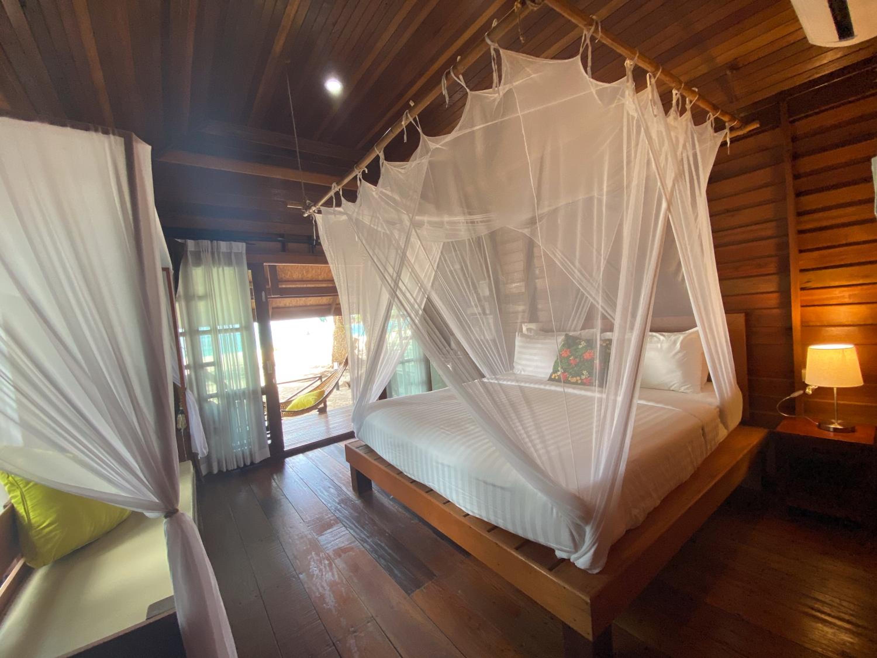 Lipe Beach Resort