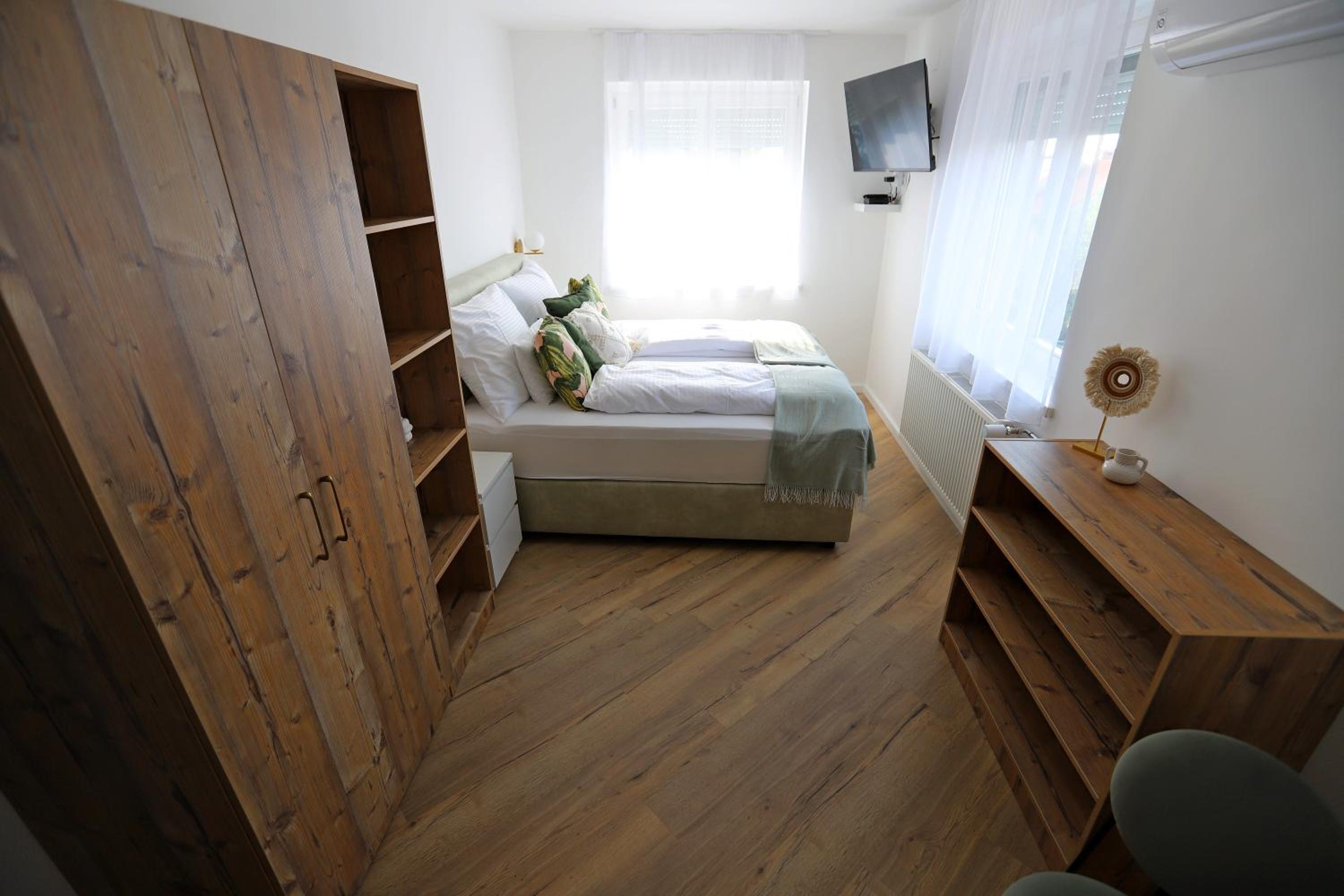 Natali Apartmanház