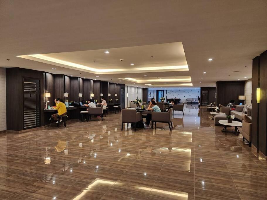 Makati CBD One Bedroom with Balcony and Pool View near Ayala and Buendia view 3