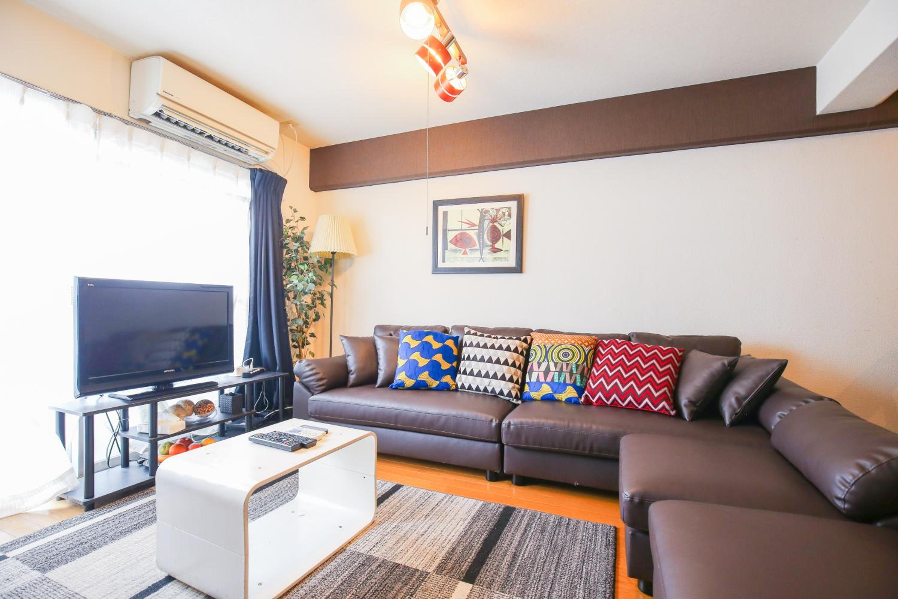 Minoshima apartment 703 view 3