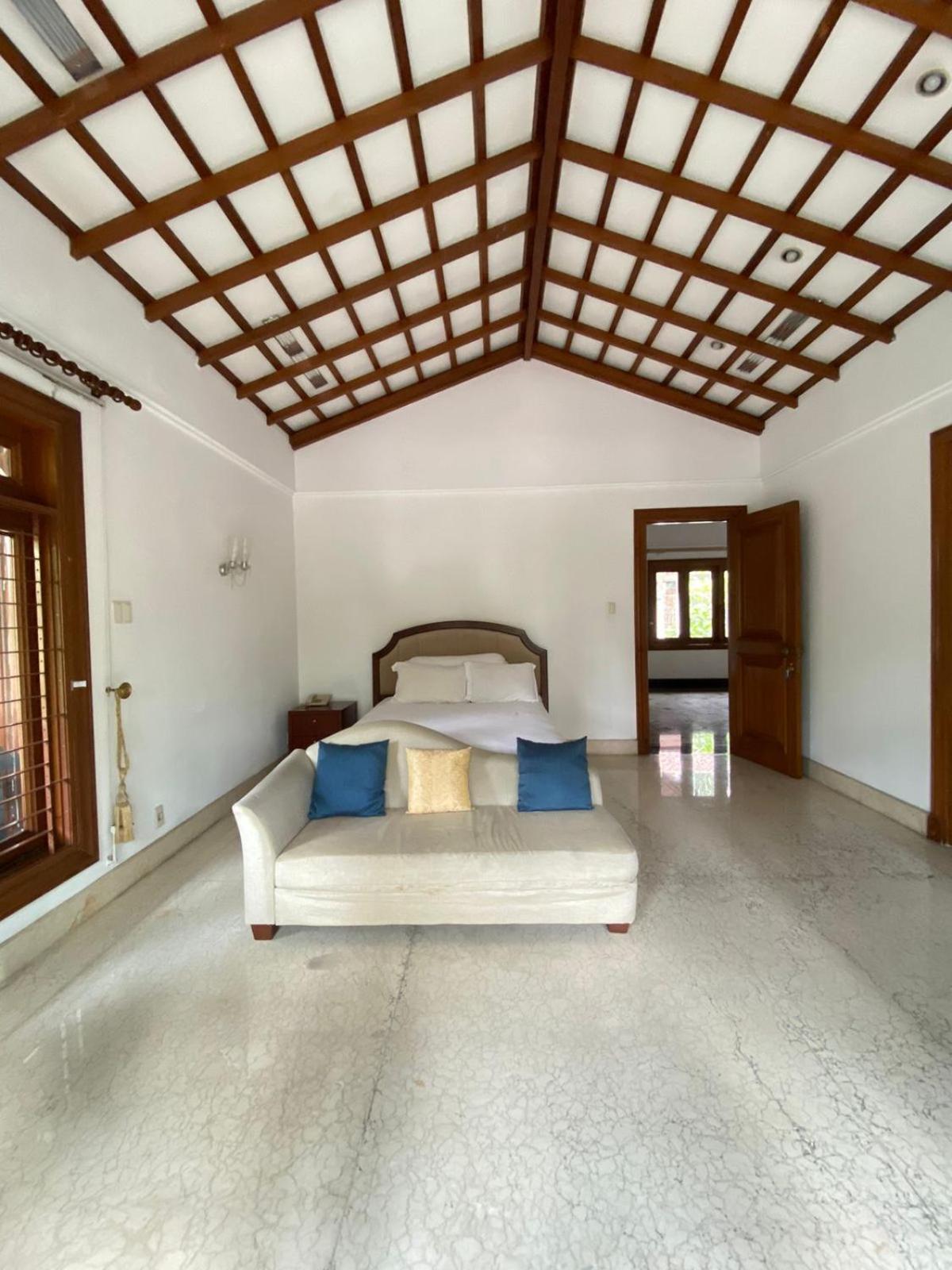 Rumah di Patra Kuningan, Jaksel view 3