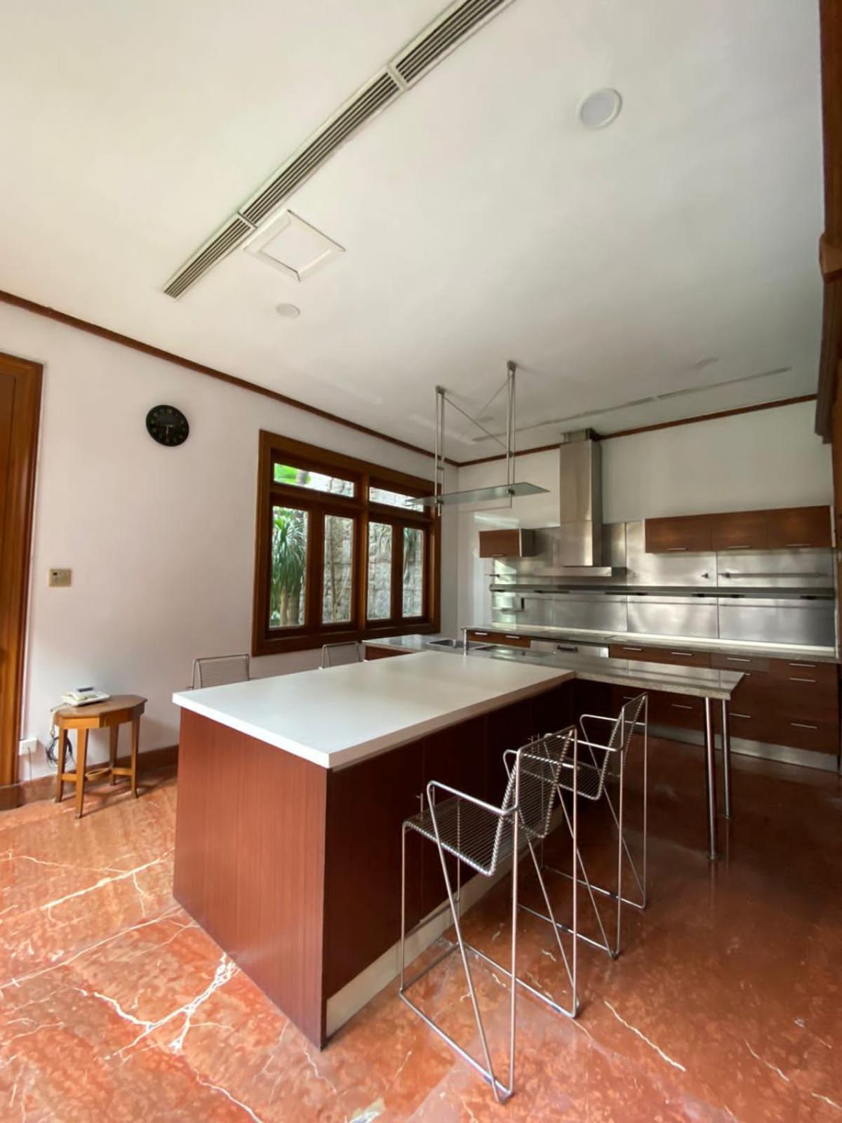Rumah di Patra Kuningan, Jaksel view 5