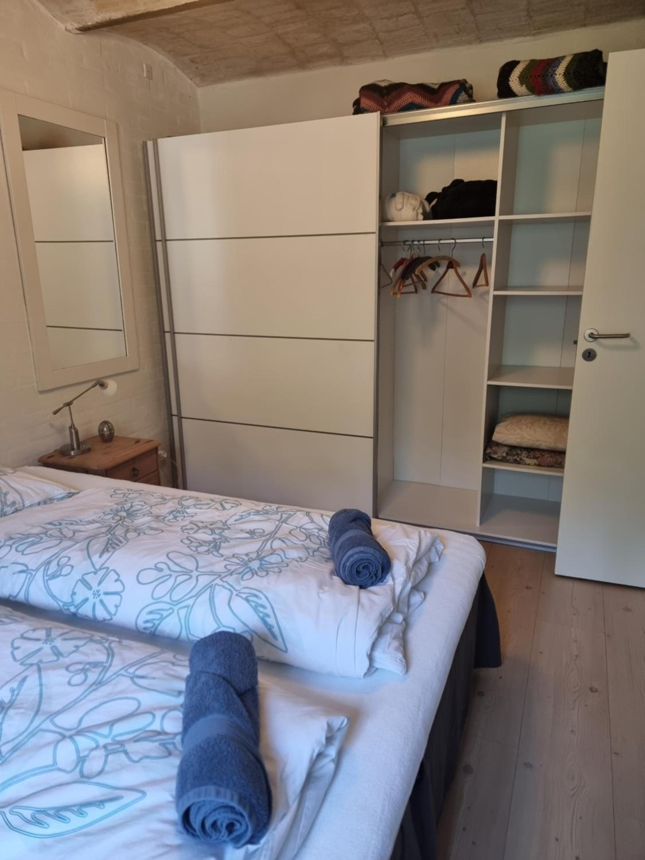 Under Regnbuen, dit fristed på Hærvejen