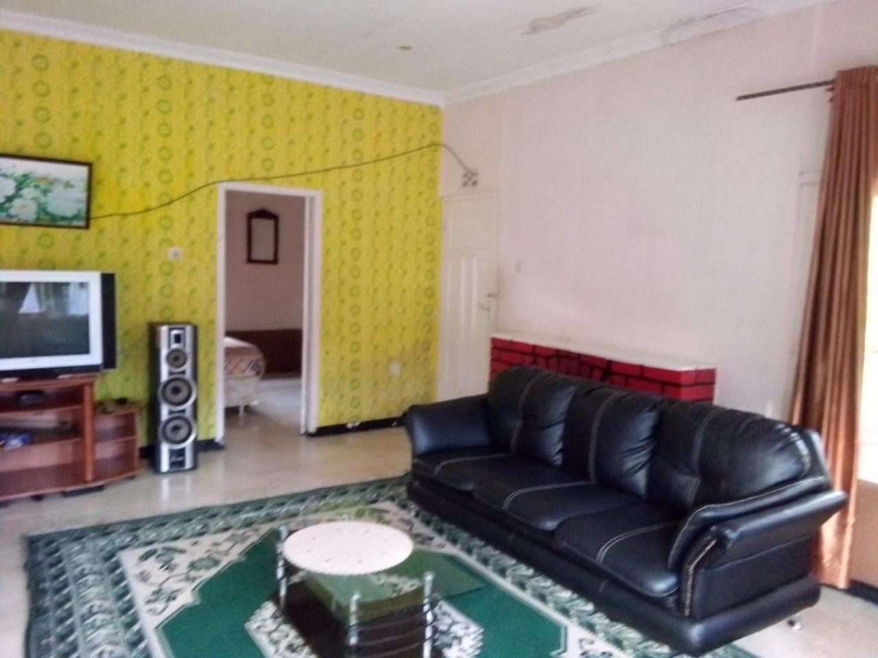 VILLA SENANG HATI view 3