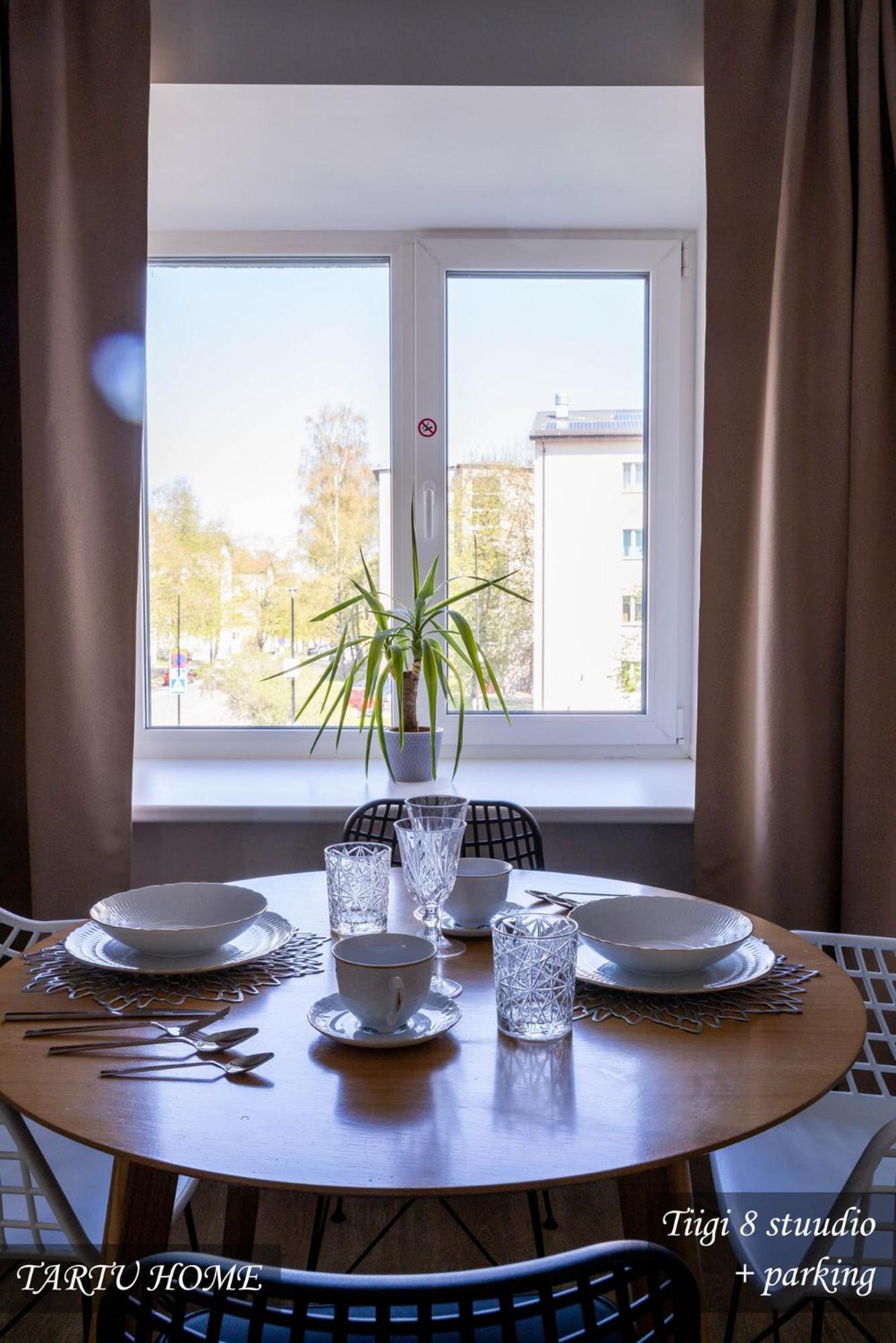 Tiigi str flats beside Old Town, parking Tartu Home