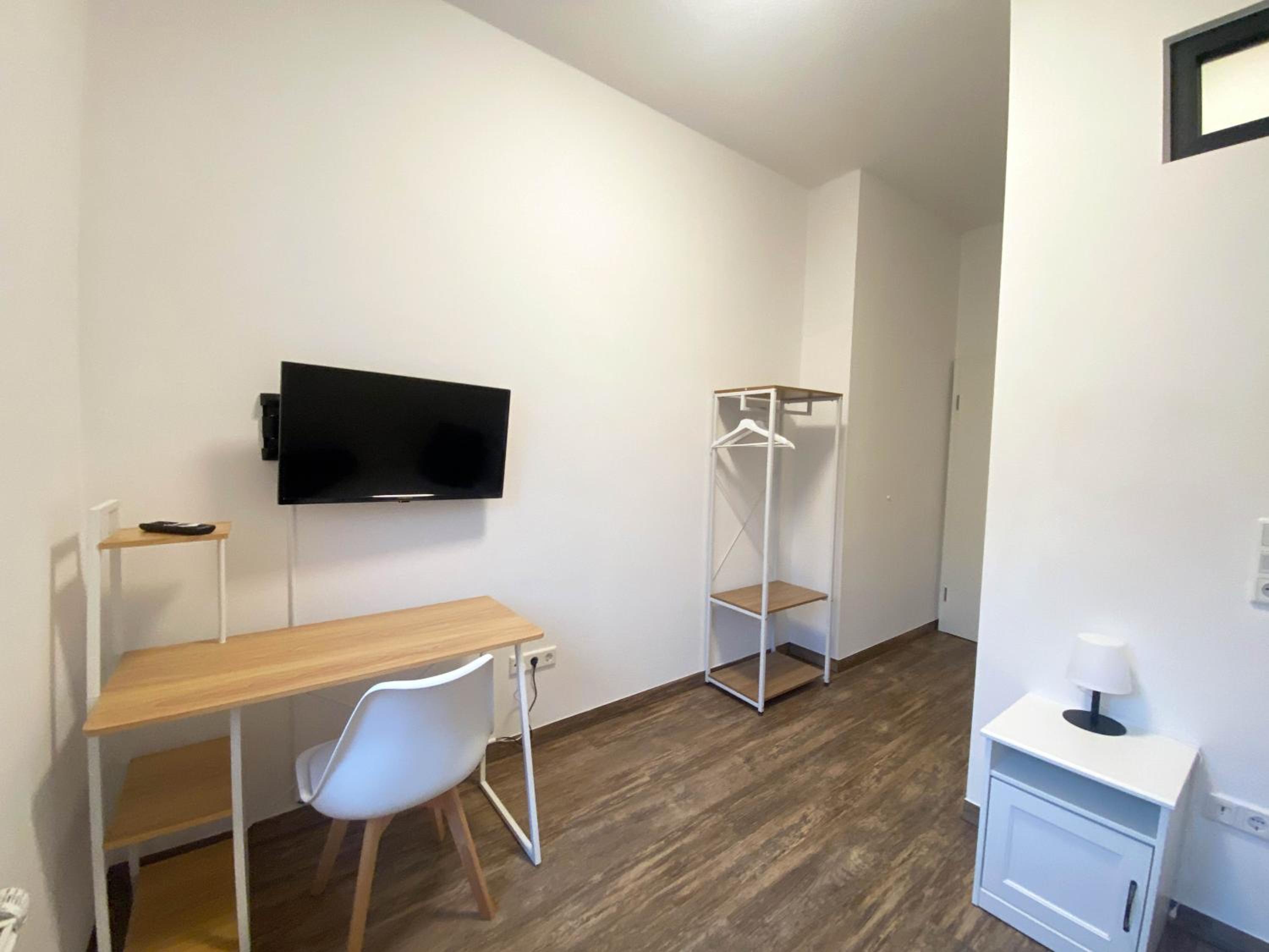 BIELEFELD CITY APARTMENTS - komfortable Einzelzimmer und Doppelzimmer - moderne Badezimmer, schnelles WLAN, Self-Check-In