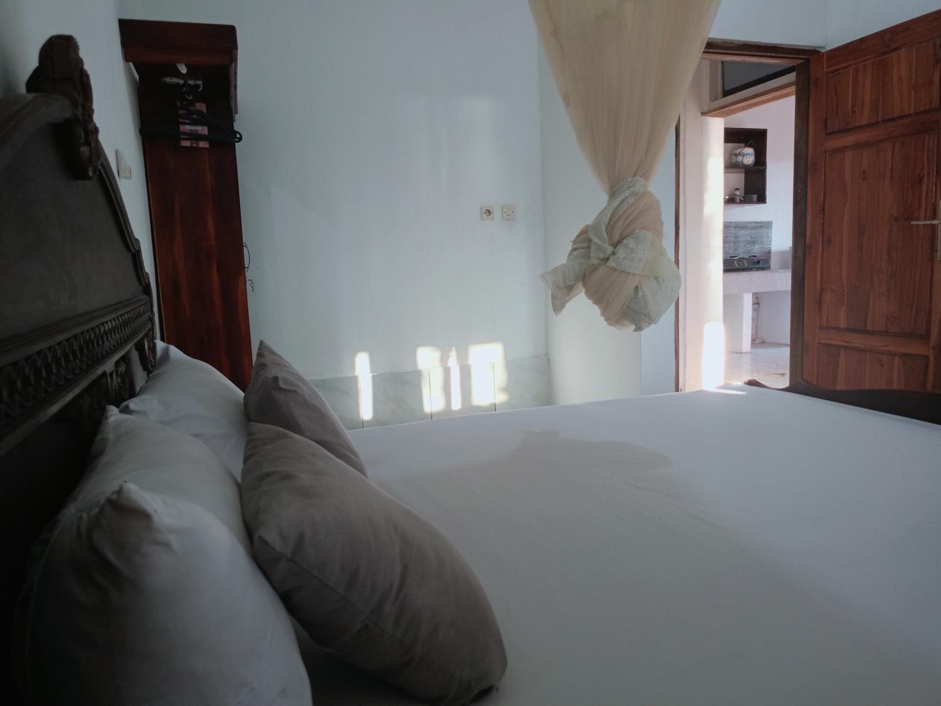 Rocky Homestay Lakey