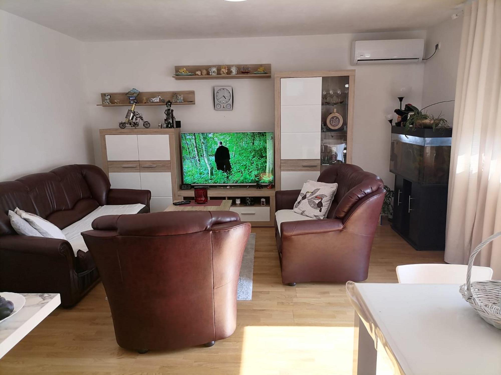 Airport Apartment