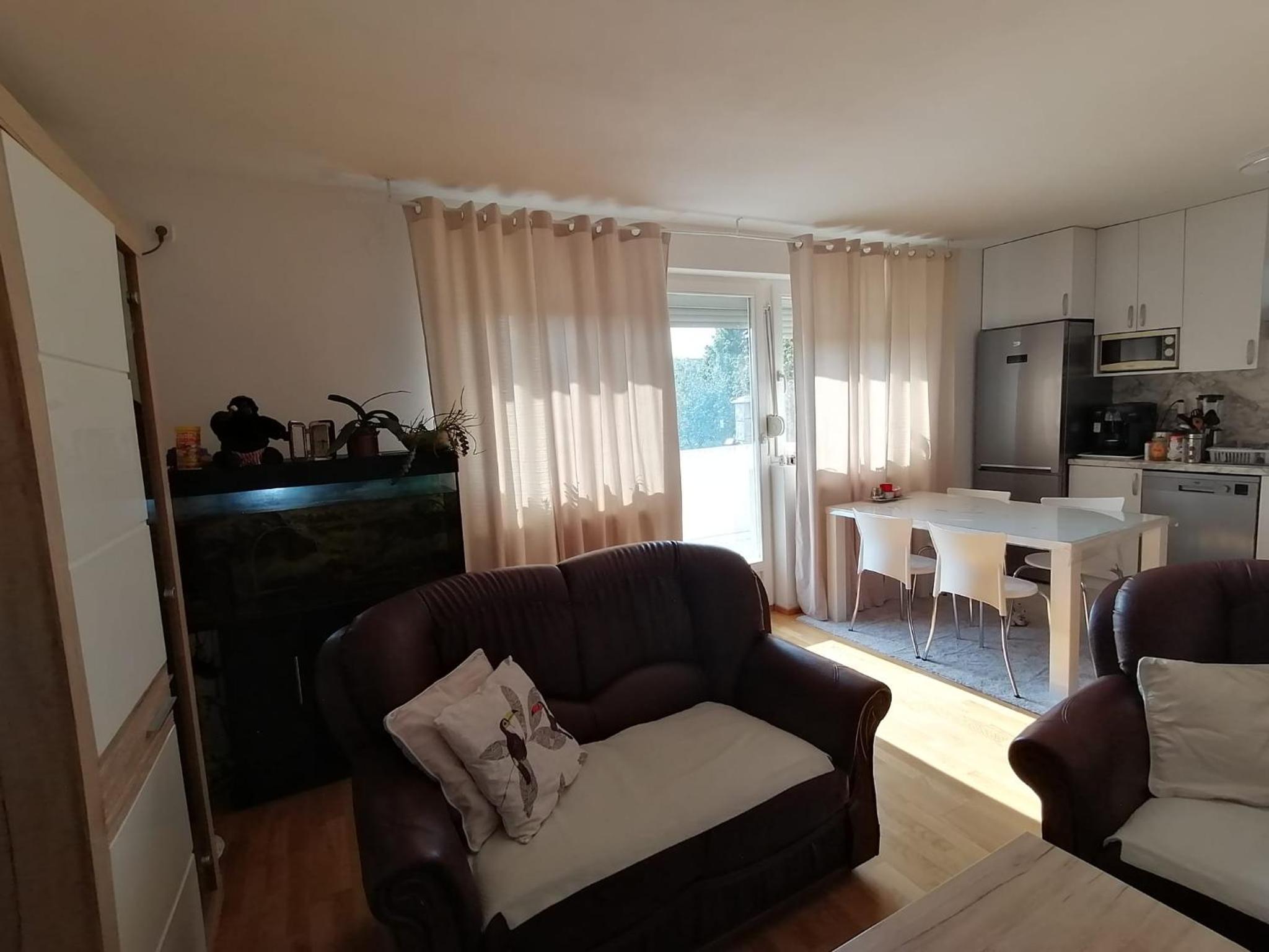 Airport Apartment