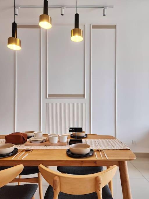 Twin Tower Homestay by Antlerzone
