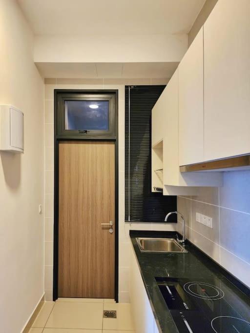 Twin Tower Homestay by Antlerzone