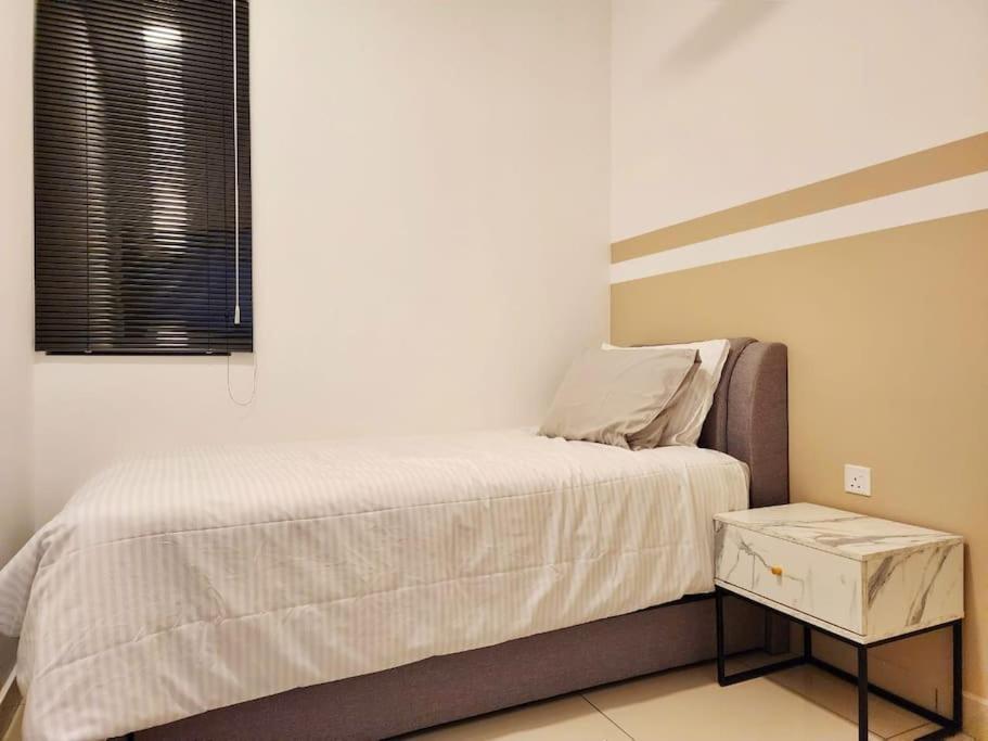 Twin Tower Homestay by Antlerzone