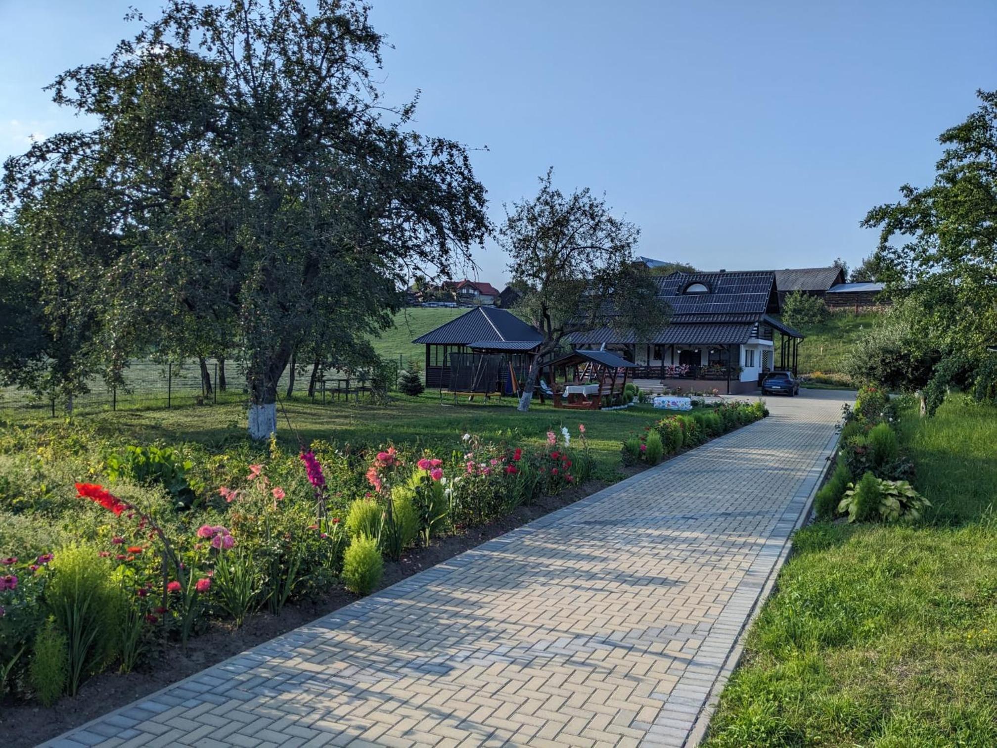 Casuta din Gradina view 4