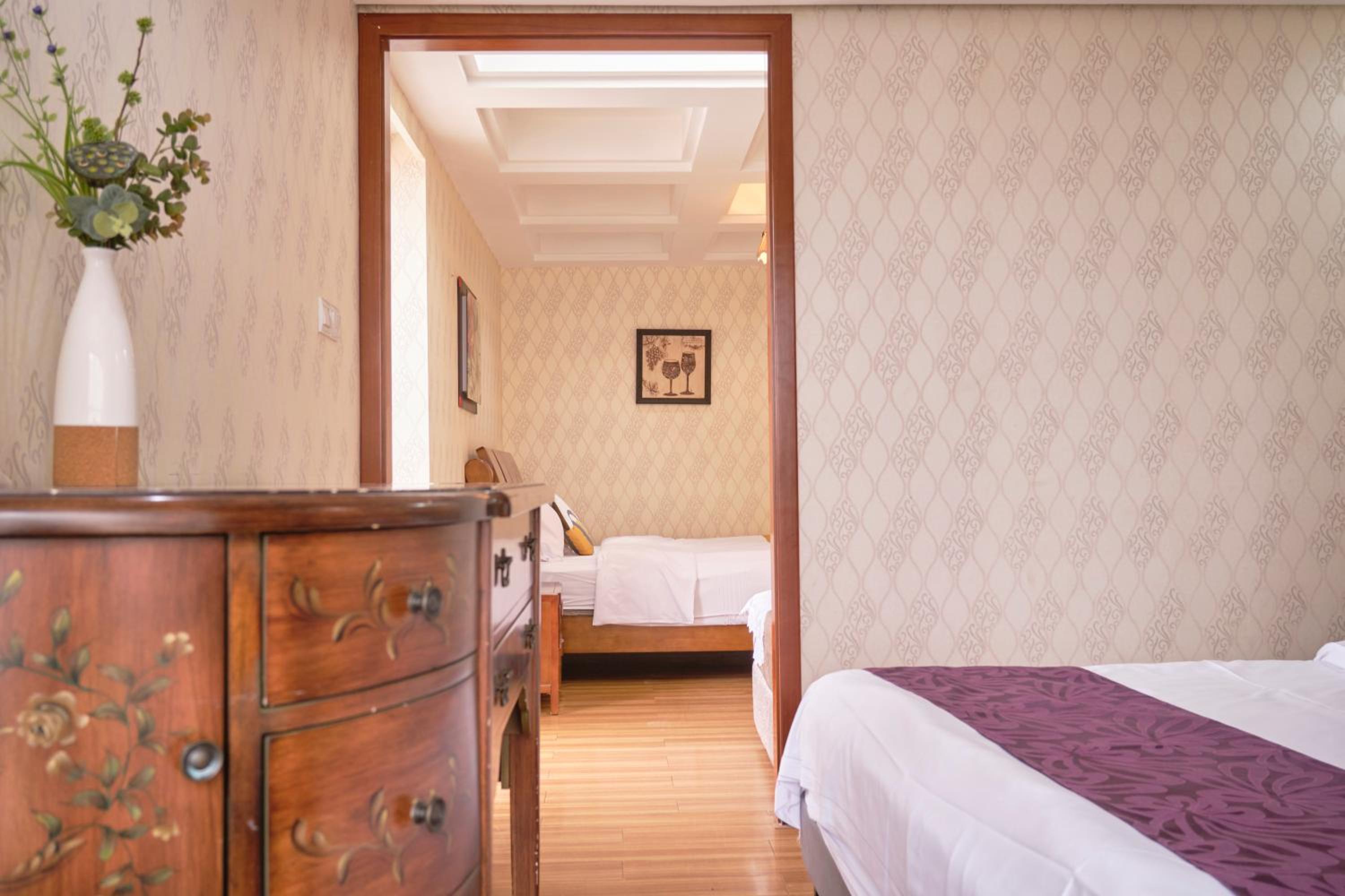 Guangzhou Uhome Service Apartment