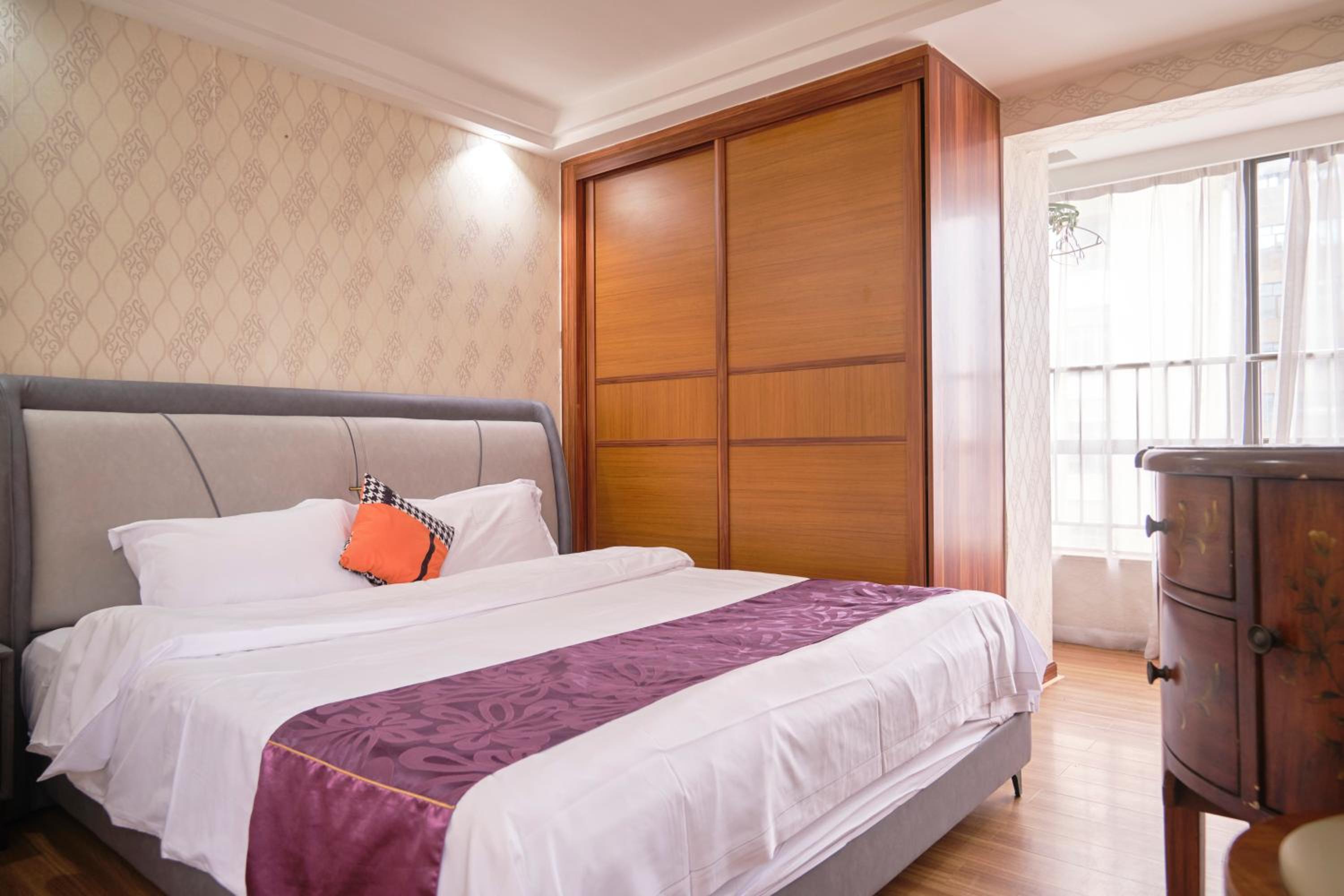 Guangzhou Uhome Service Apartment
