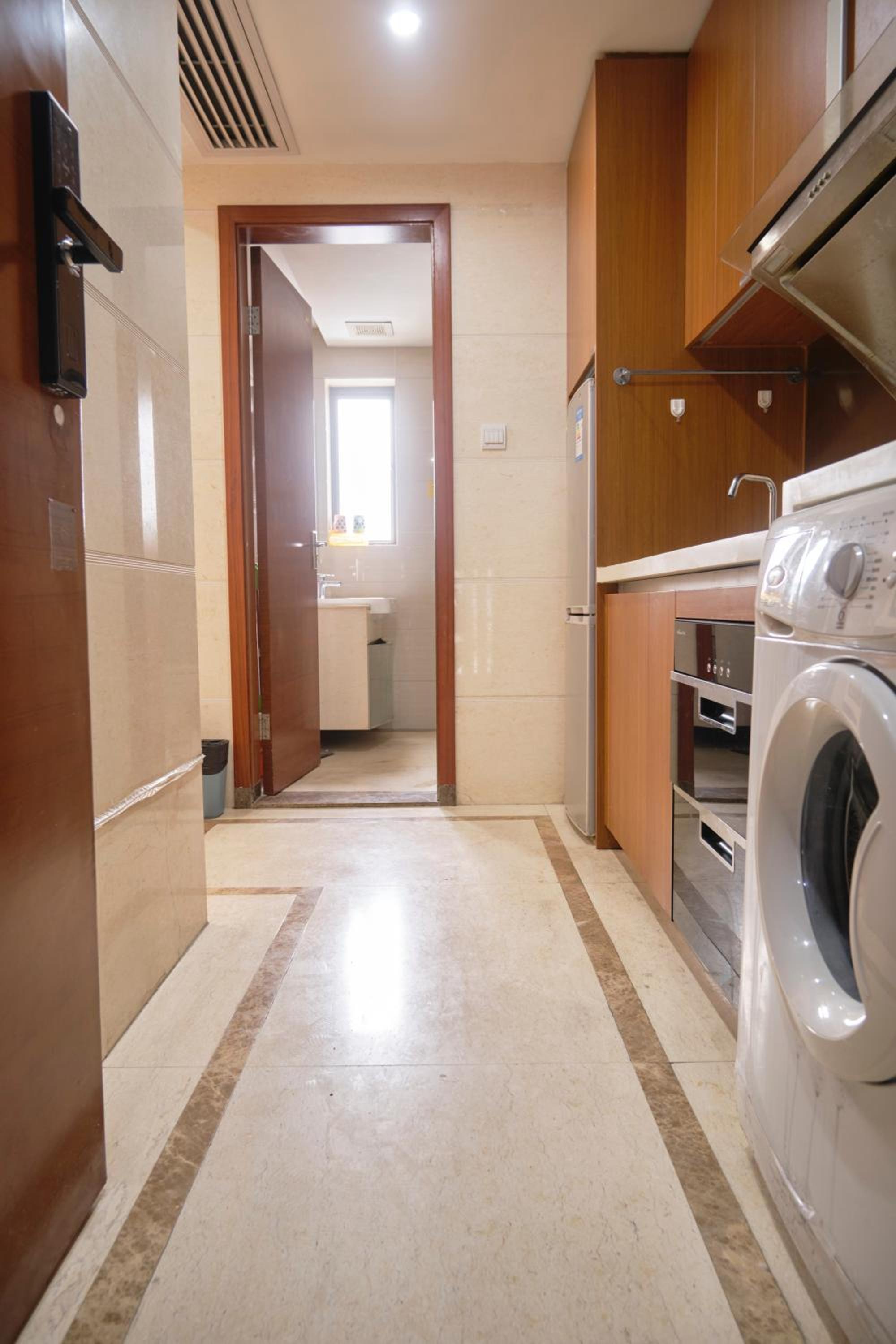 Guangzhou Uhome Service Apartment