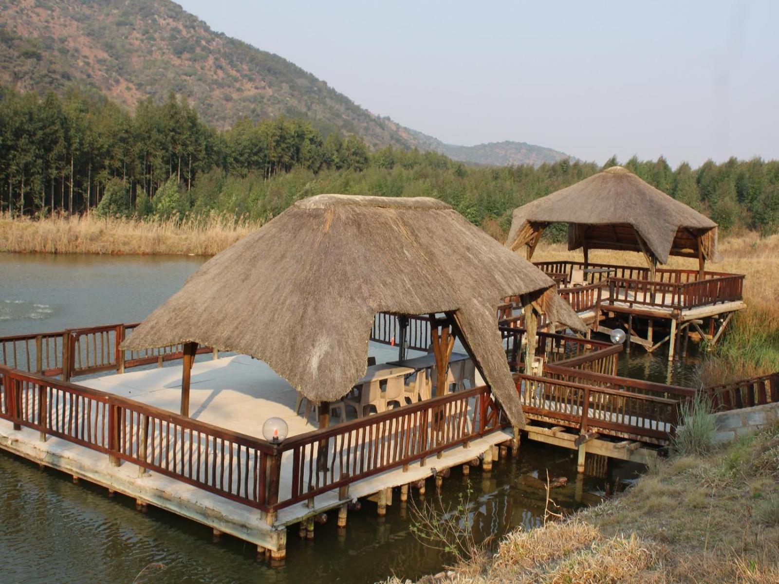 Emahlathini Guest Farm