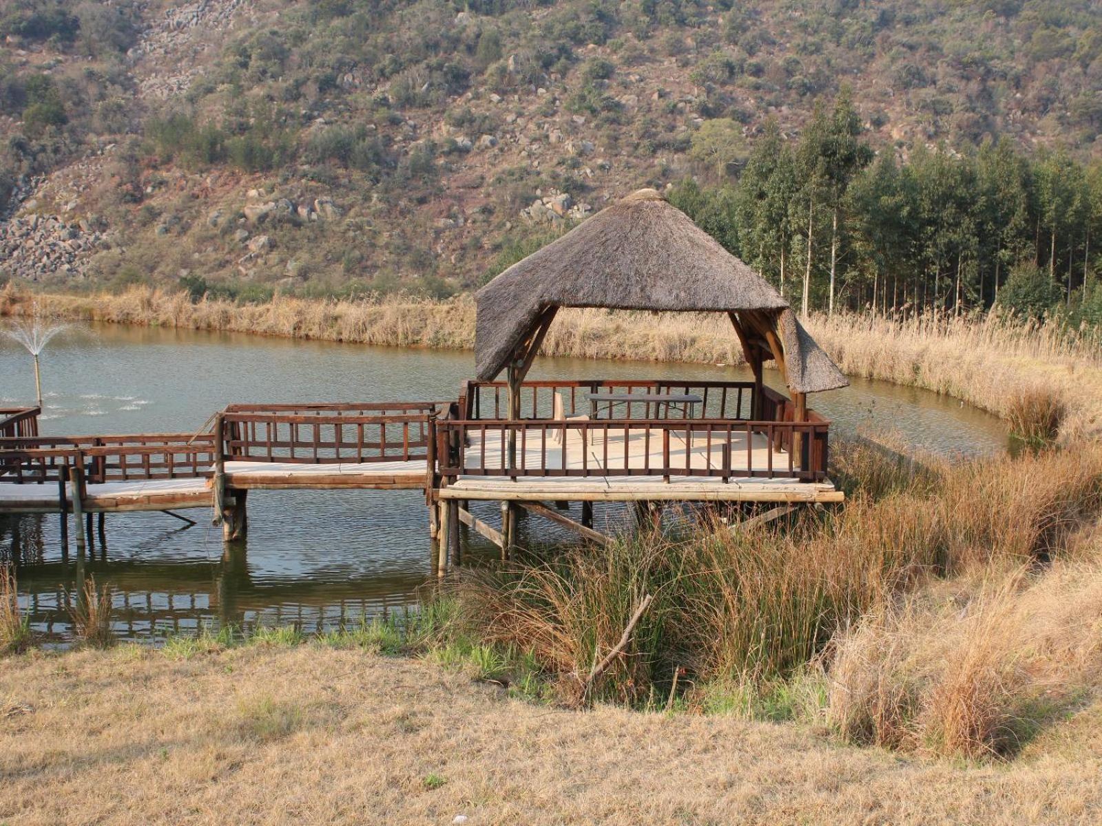 Emahlathini Guest Farm
