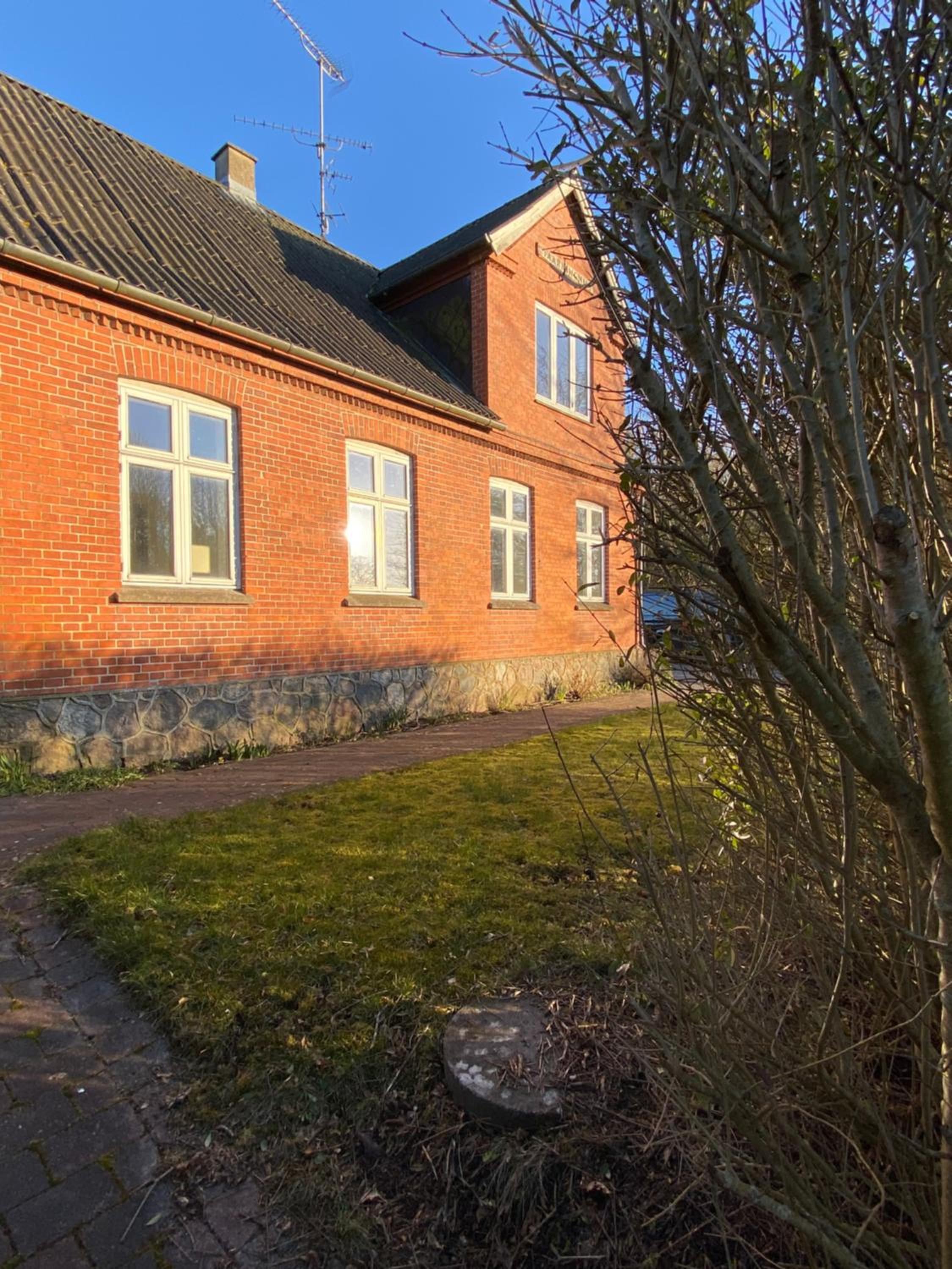 Jonas Hus - Munkgaard view 2