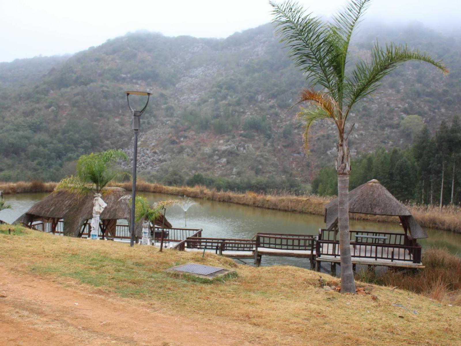 Emahlathini Guest Farm