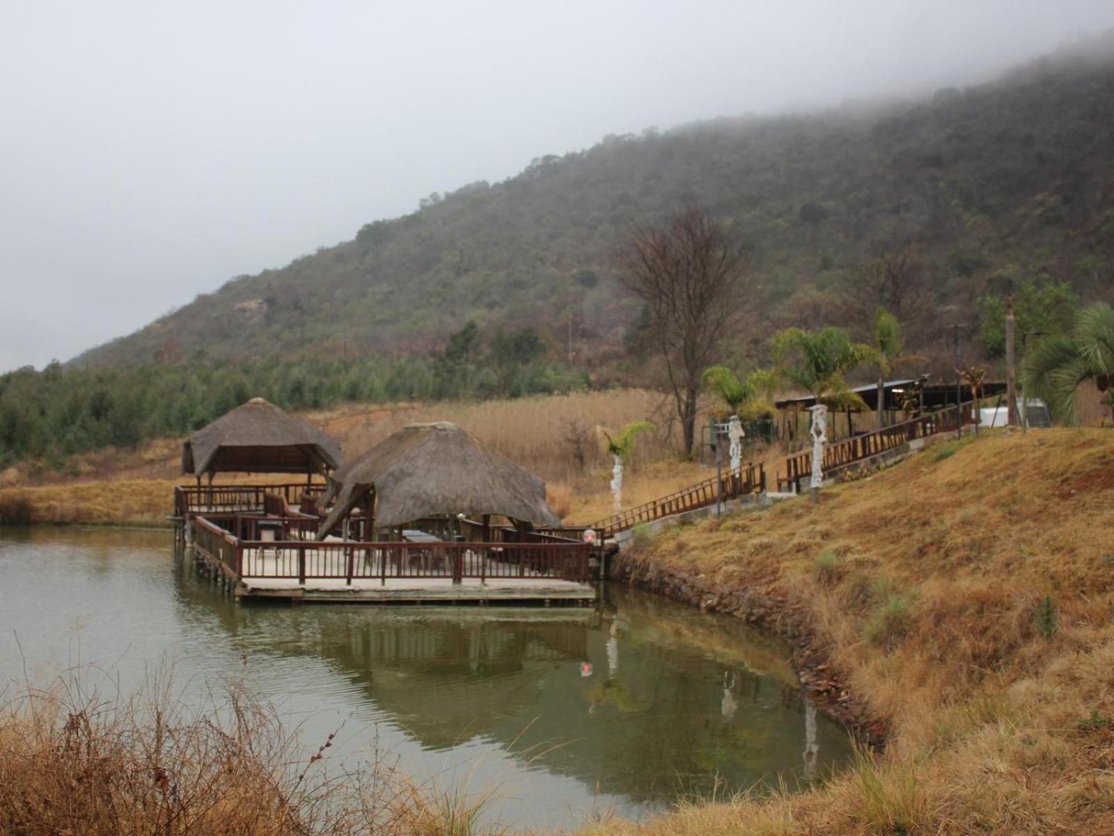 Emahlathini Guest Farm
