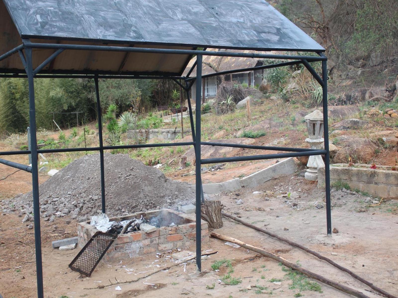 Emahlathini Guest Farm