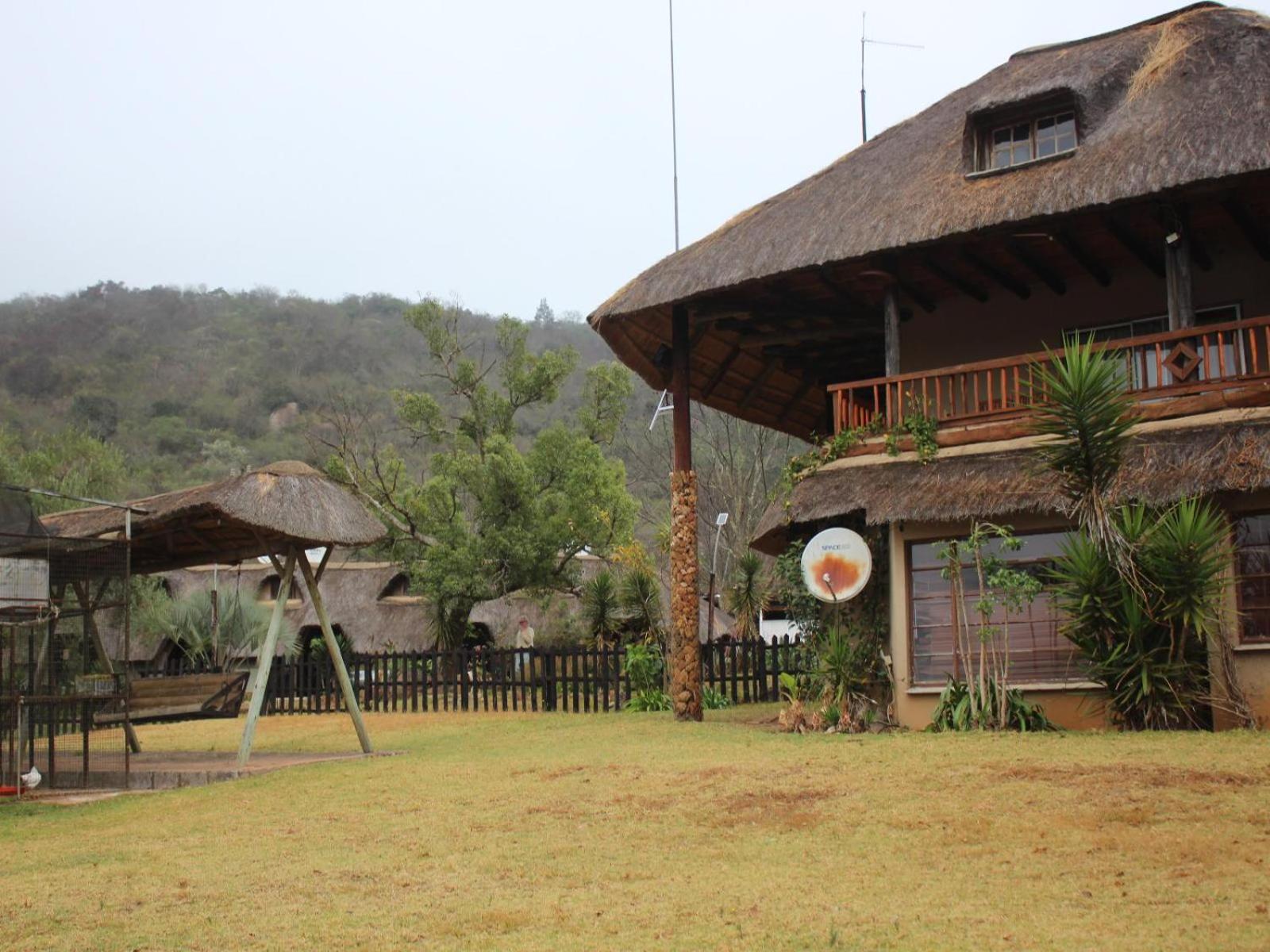 Emahlathini Guest Farm