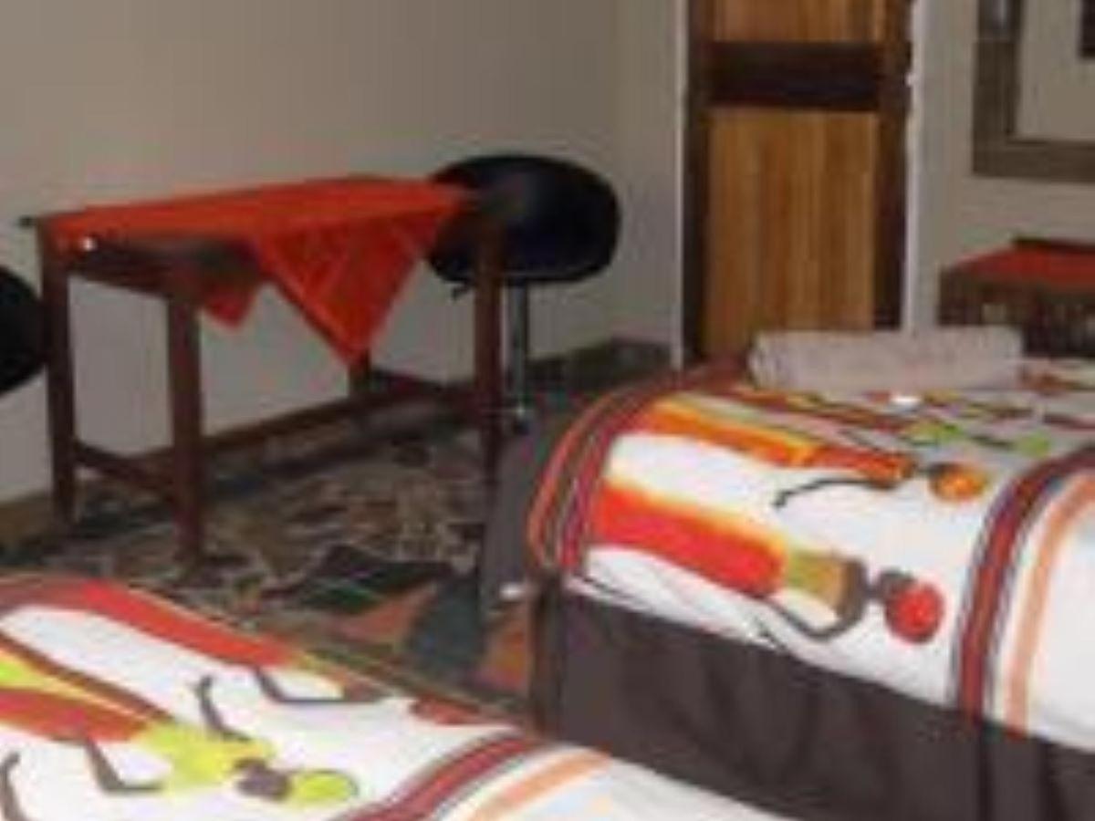 Emahlathini Guest Farm