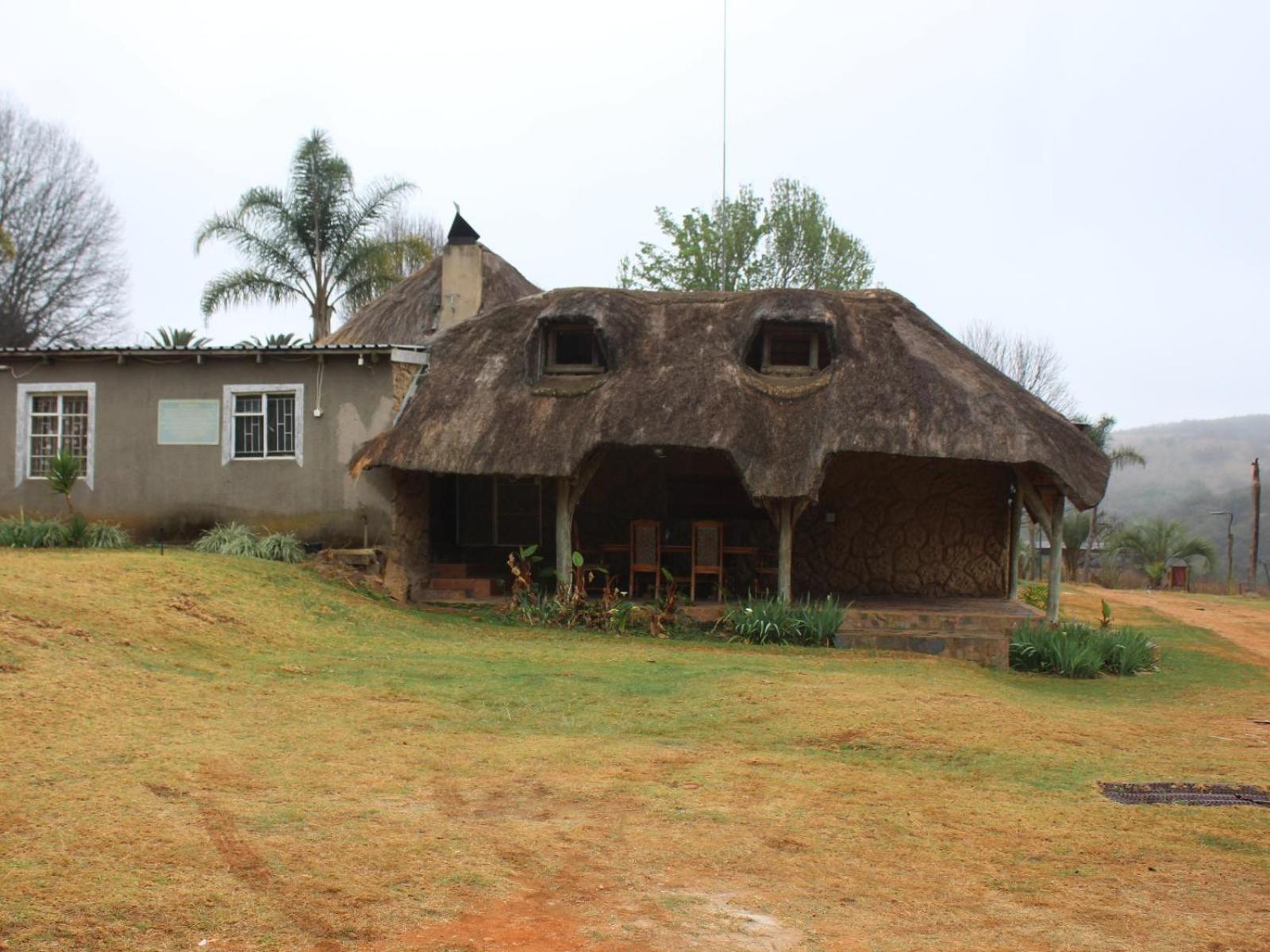 Emahlathini Guest Farm